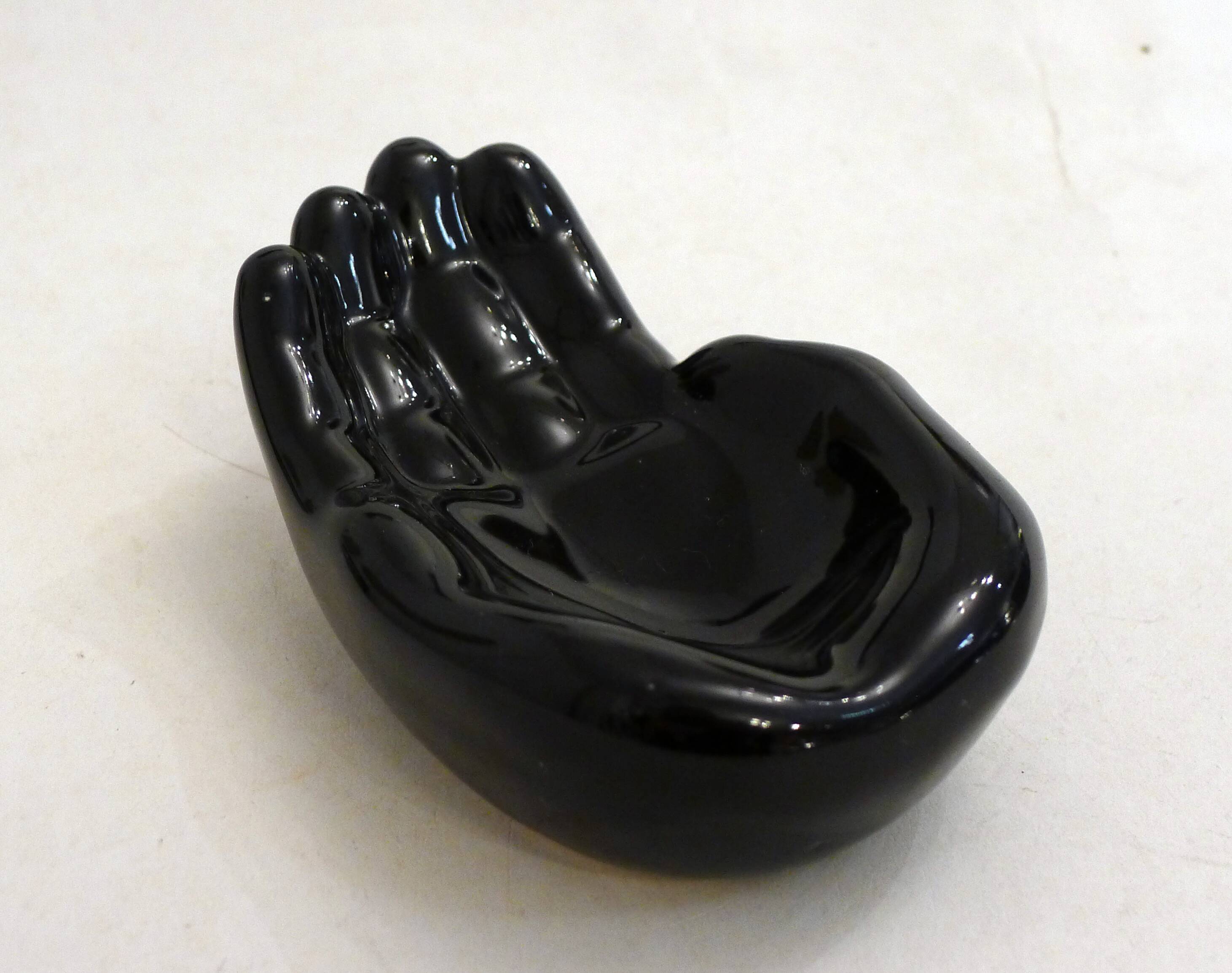 Empty pocket dish Hand 1980s in black earthenware