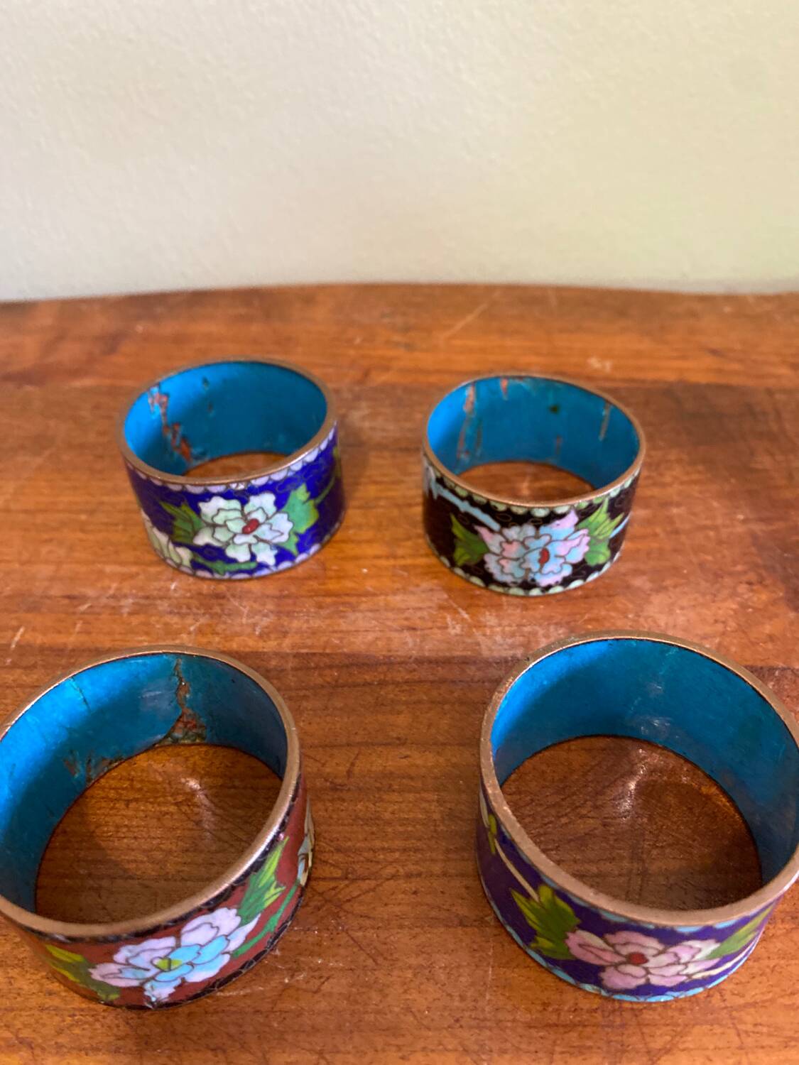 Decorated napkin rings