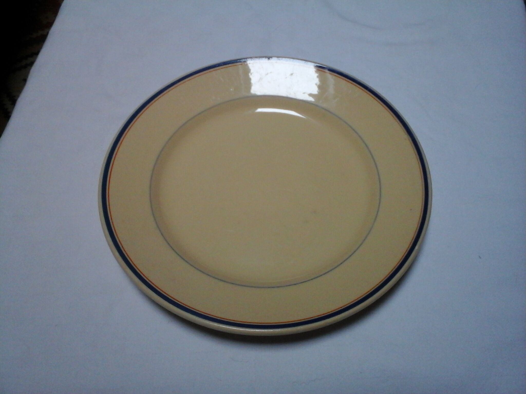 8 louvois flat plates / Wolf Mill