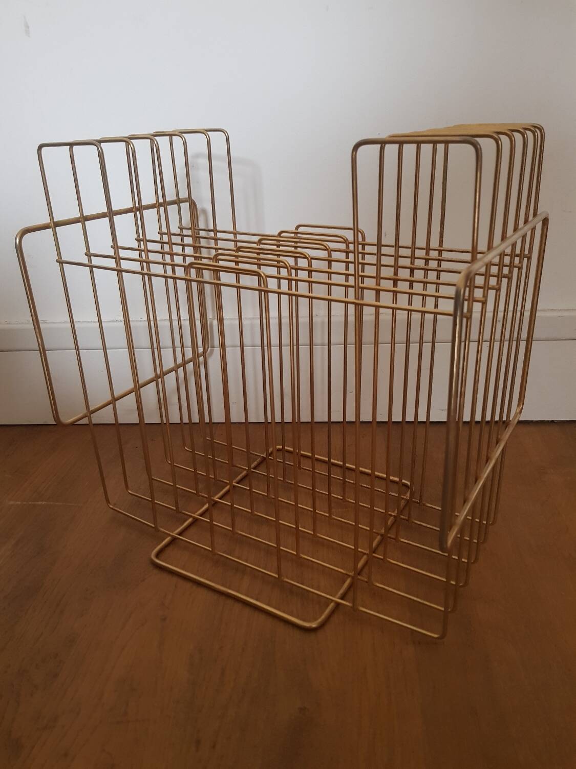 Magazine rack or vinyl rack