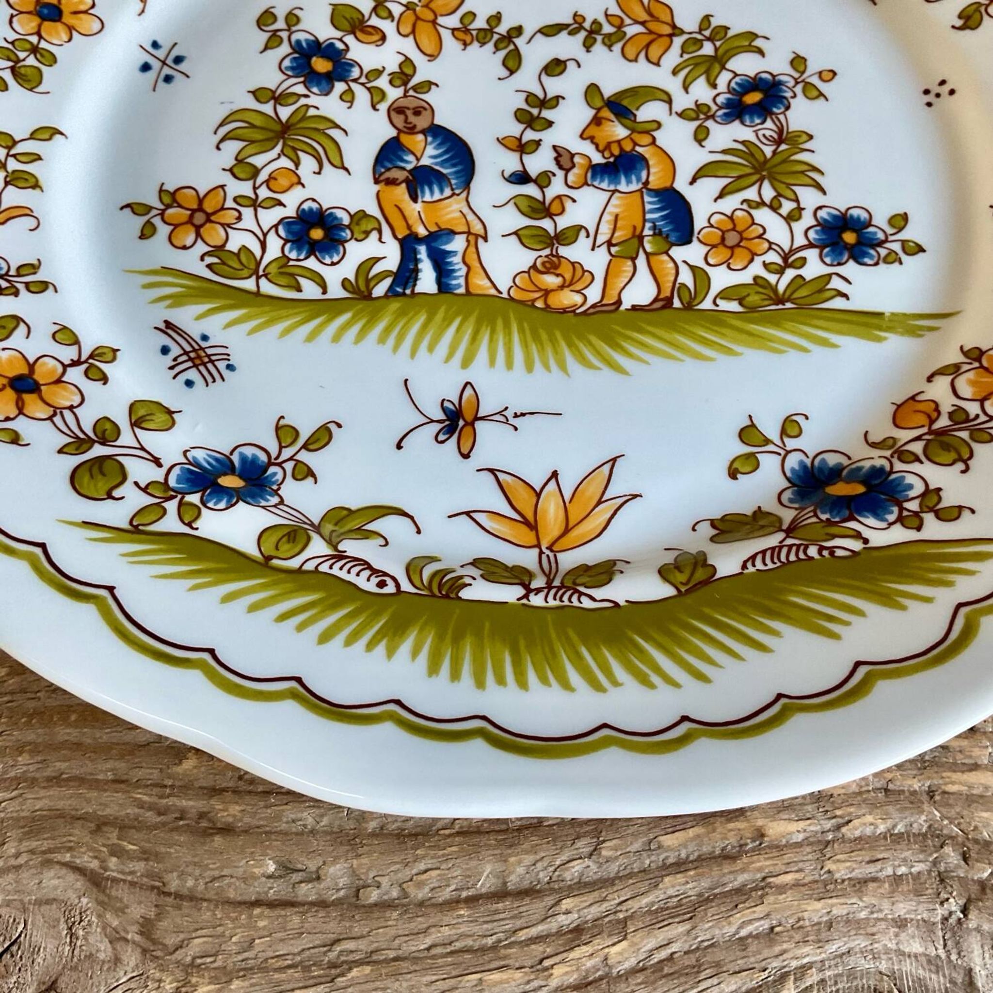 Assiette « Vieux Moustiers » reproduction vintage