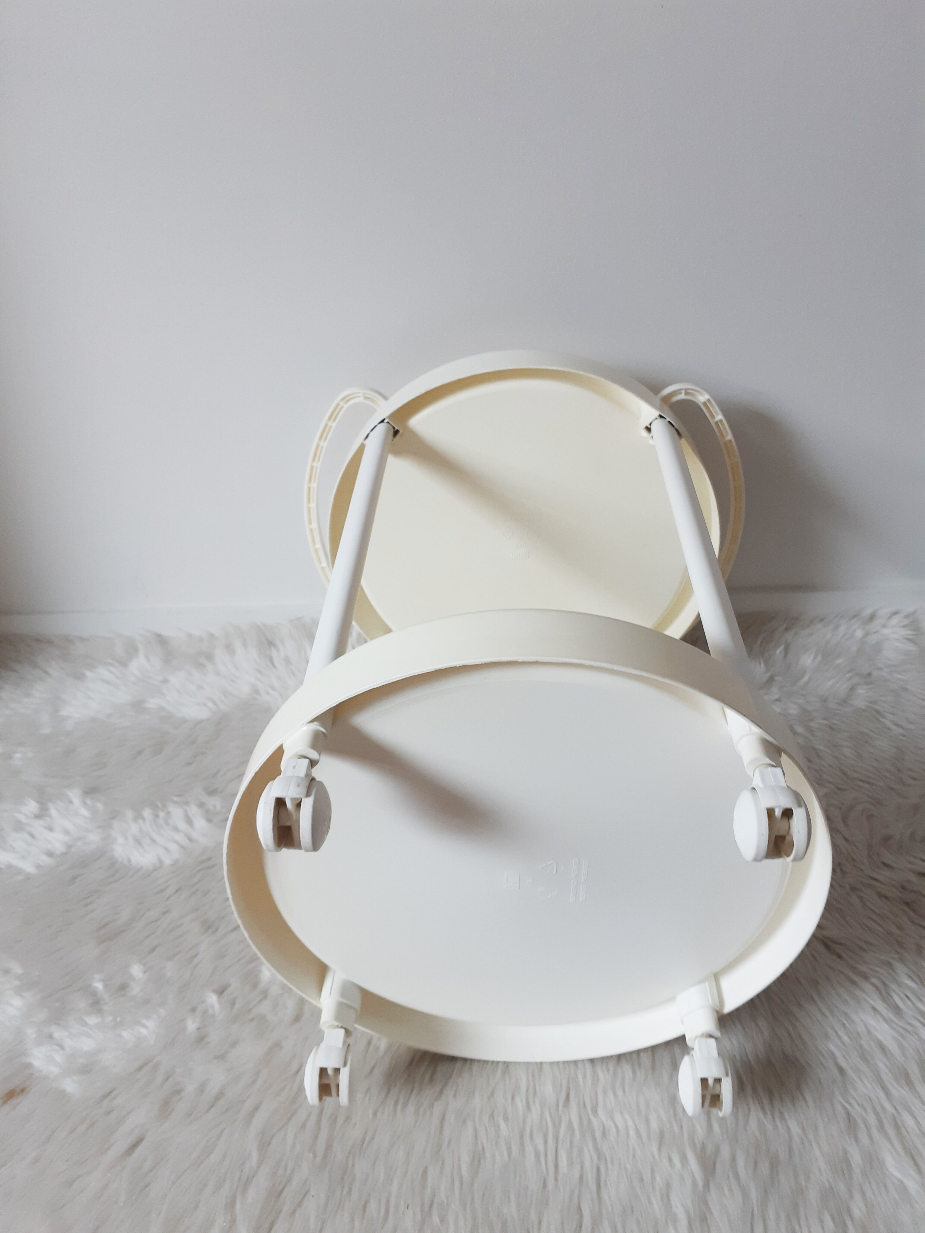 Vintage bar table, white plastic, round table, 70s, Simo, made in Italy