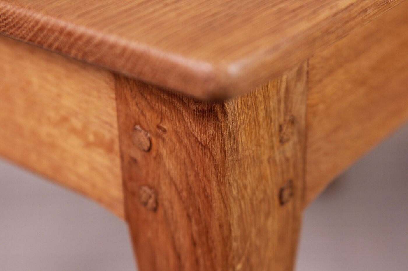 Farm table