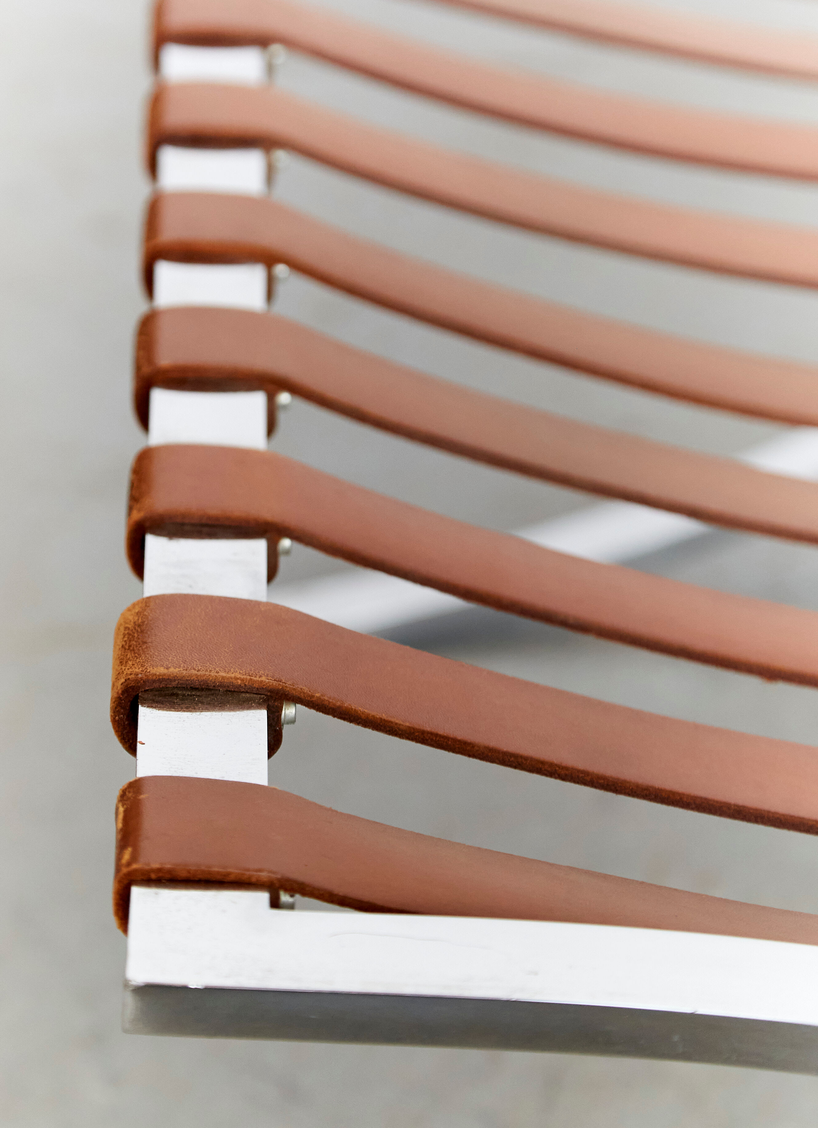 Chauffeuse de MR90 « Barcelona Chair » de Ludwig Mies van der Rohe