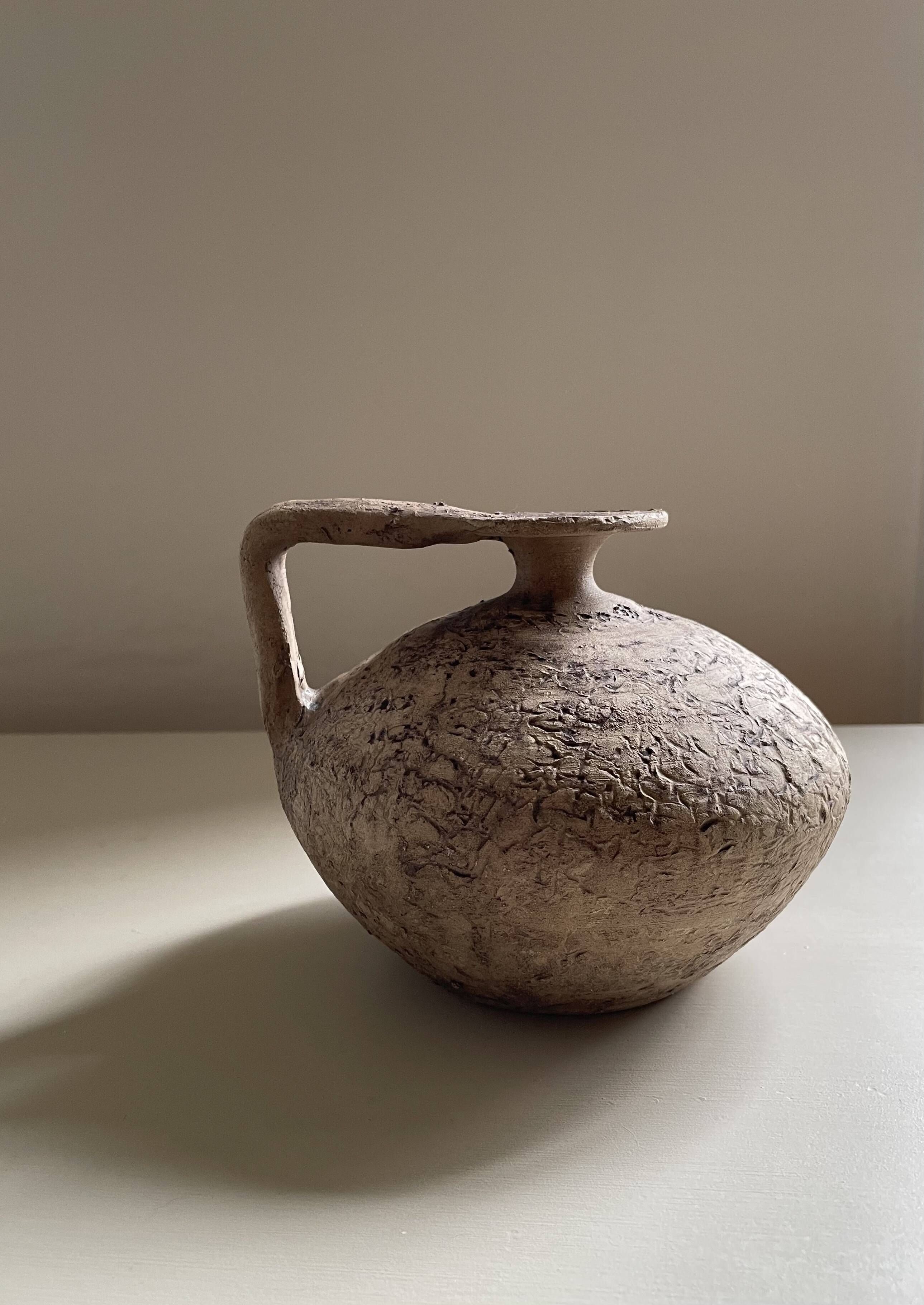 Antique Mediterranean terracotta jar H12.5cm