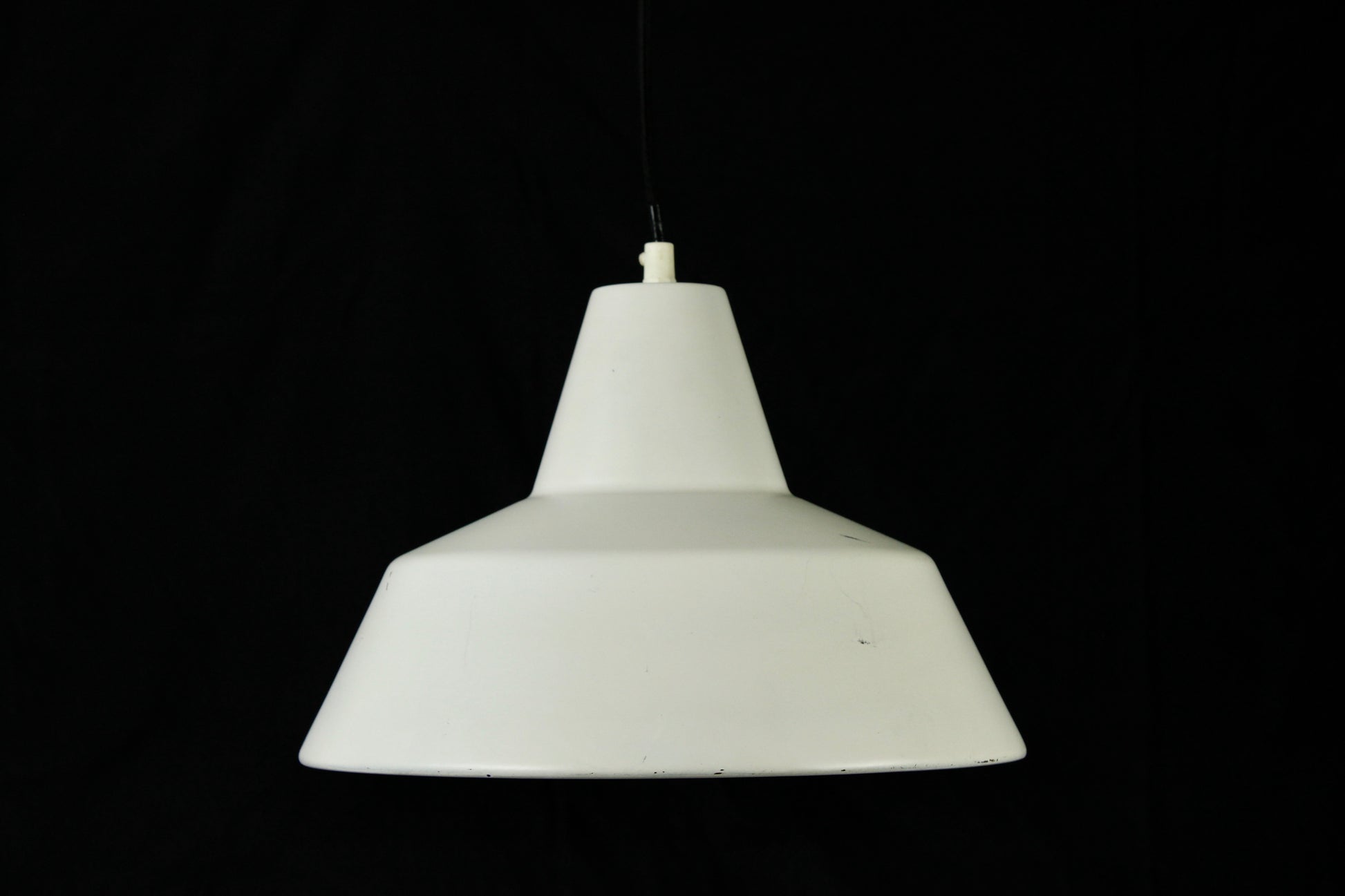Industrial design enamel lamp Louis Poulsen Danish Design