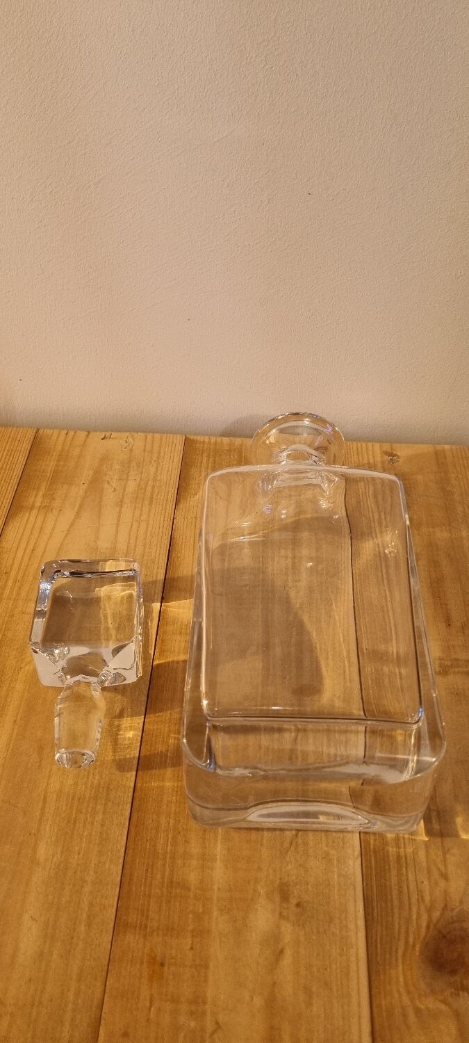 Antique glass spirit decanter with its cap