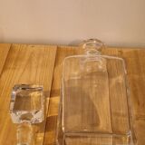 Carafe à spiritueux en verre ancienne avec son bouchon
