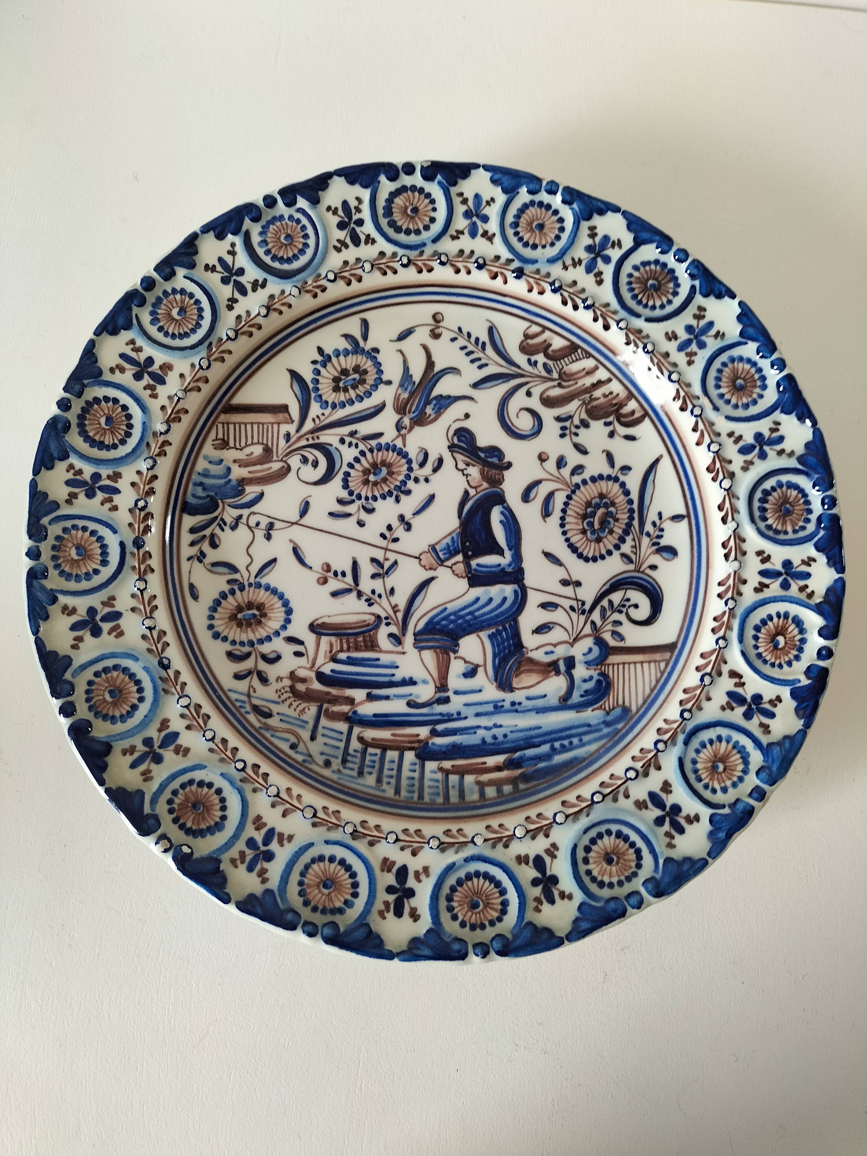 Portuguese earthenware footed dish – Outeiro Águeda – signed