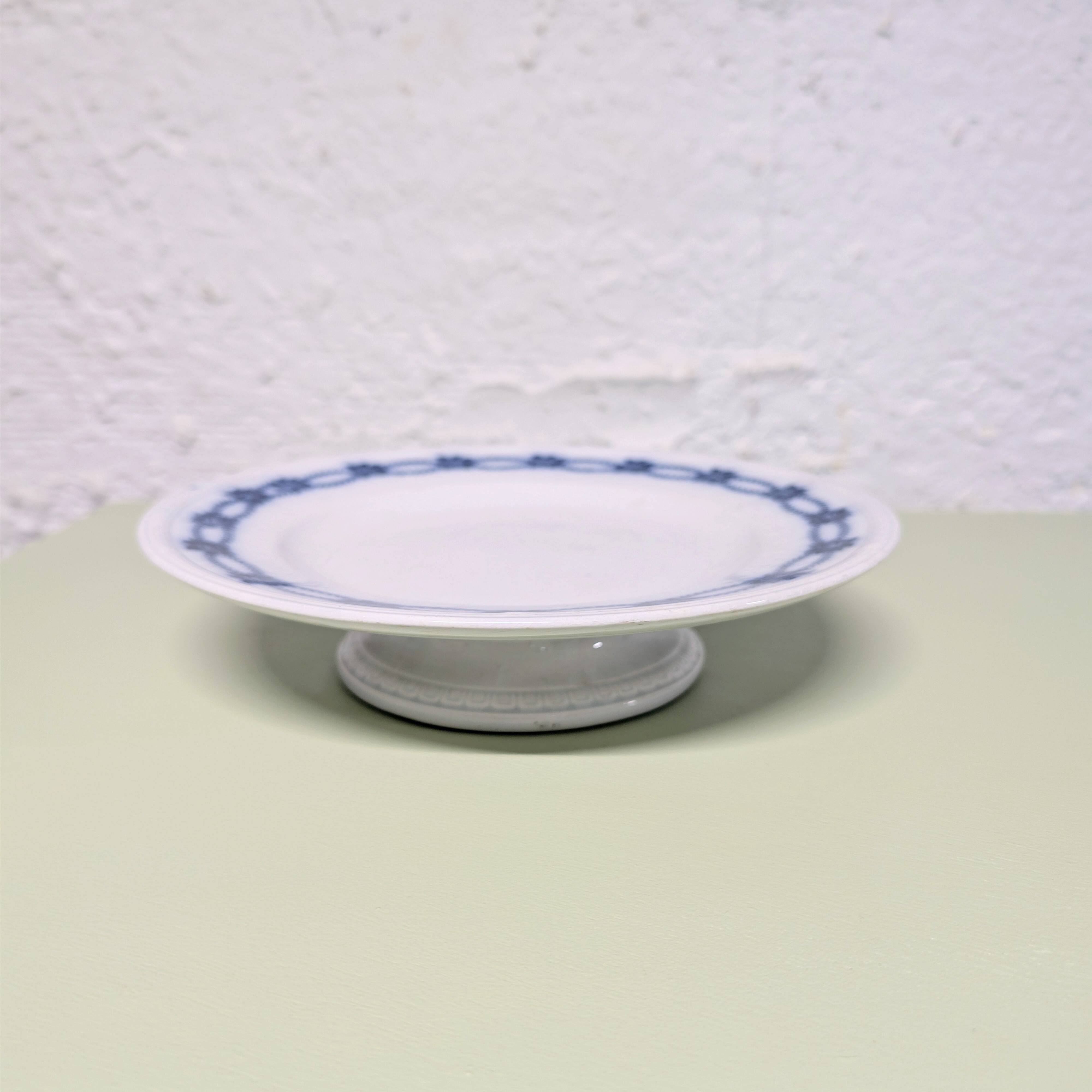 Villeroy & Boch pedestal plate