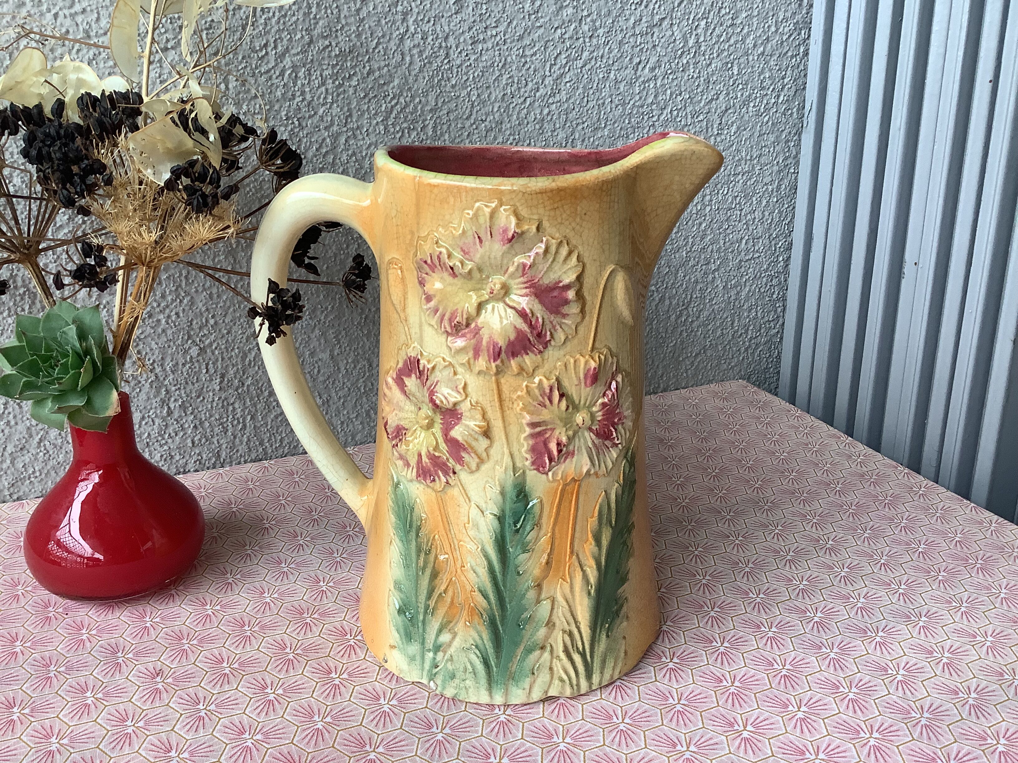Pitcher in slurry art nouveau majolica 19th