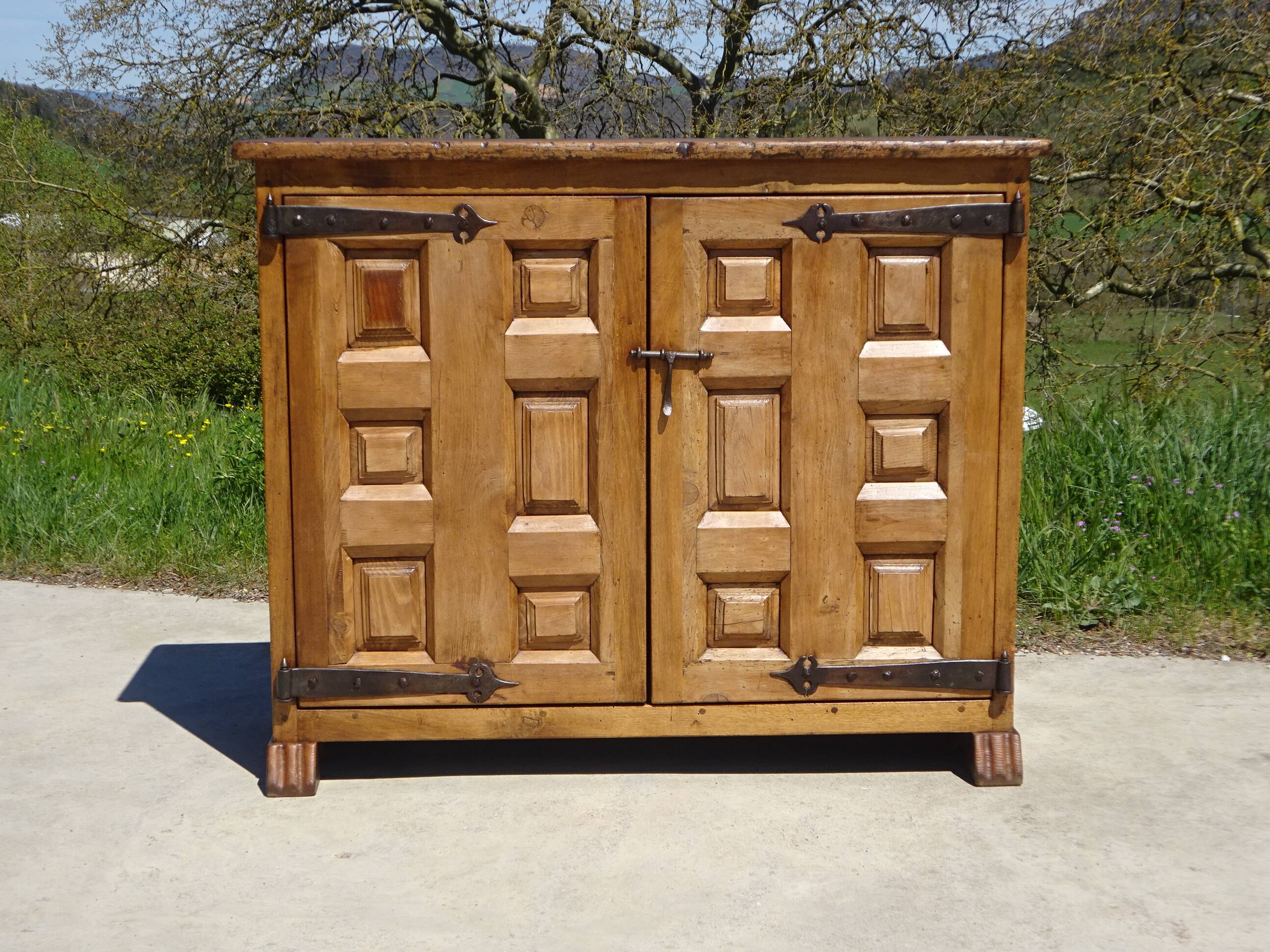 Shallow old Tuscan buffet