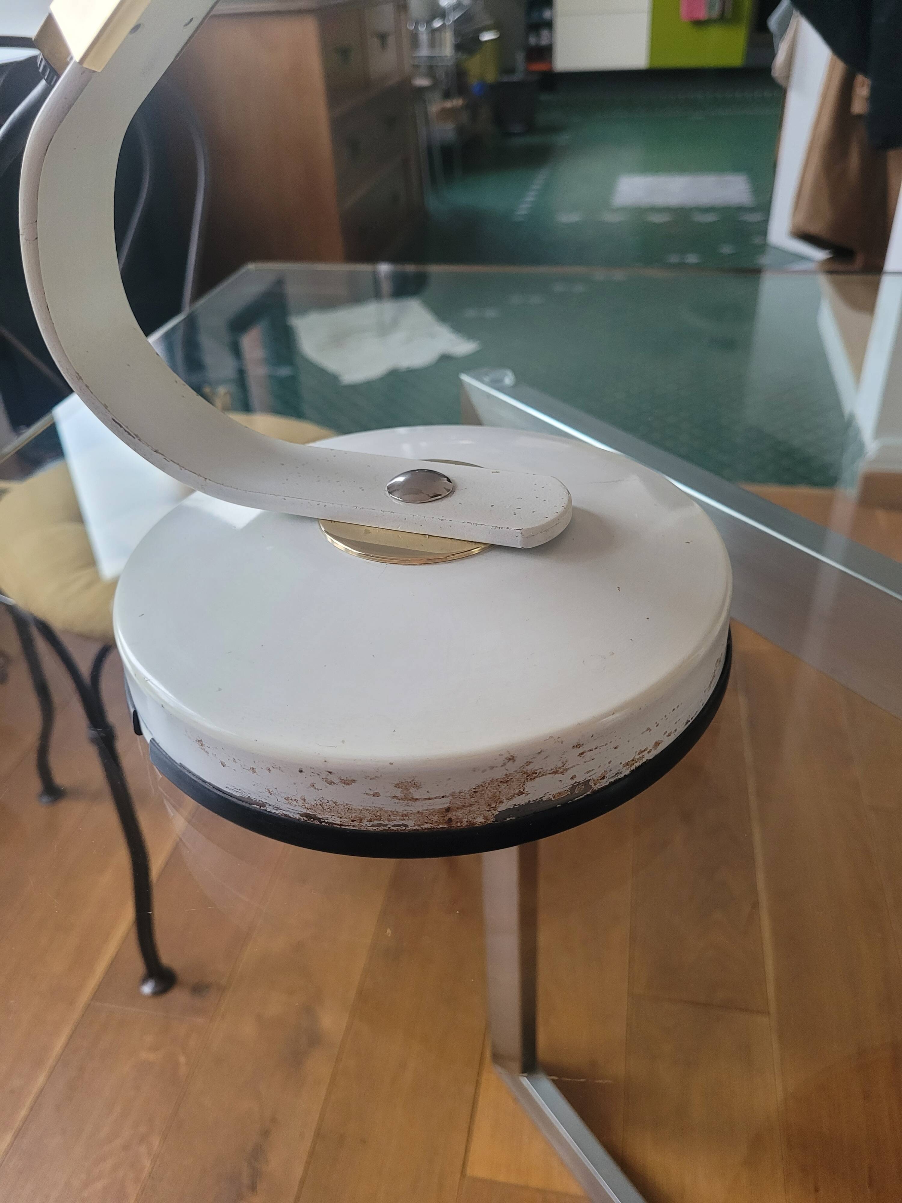 Lampe Ferdinand Solere avec son réflecteur bleu, années 50