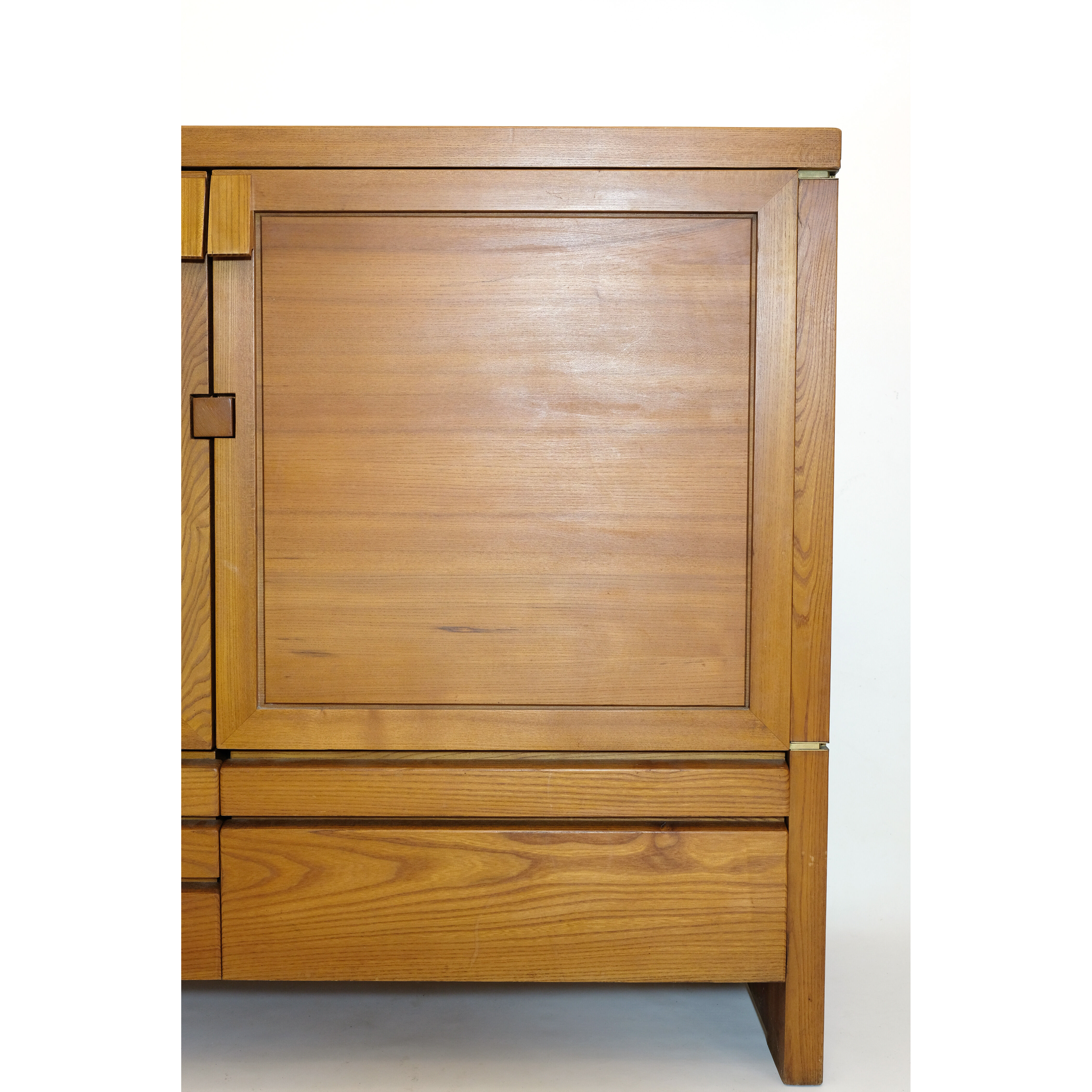 Pierre Chapo buffet R18, solid elm, 1960-1970