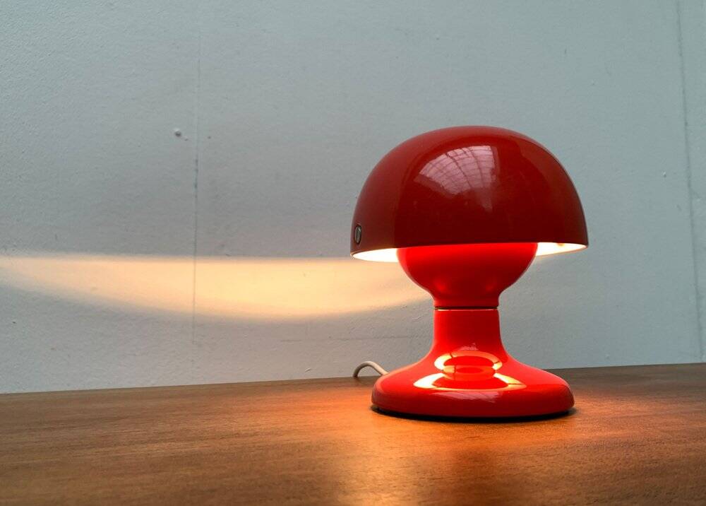 Mid-century space age Jucker table lamp by Afra & Tobia Scarpa for Flos, 1960s.