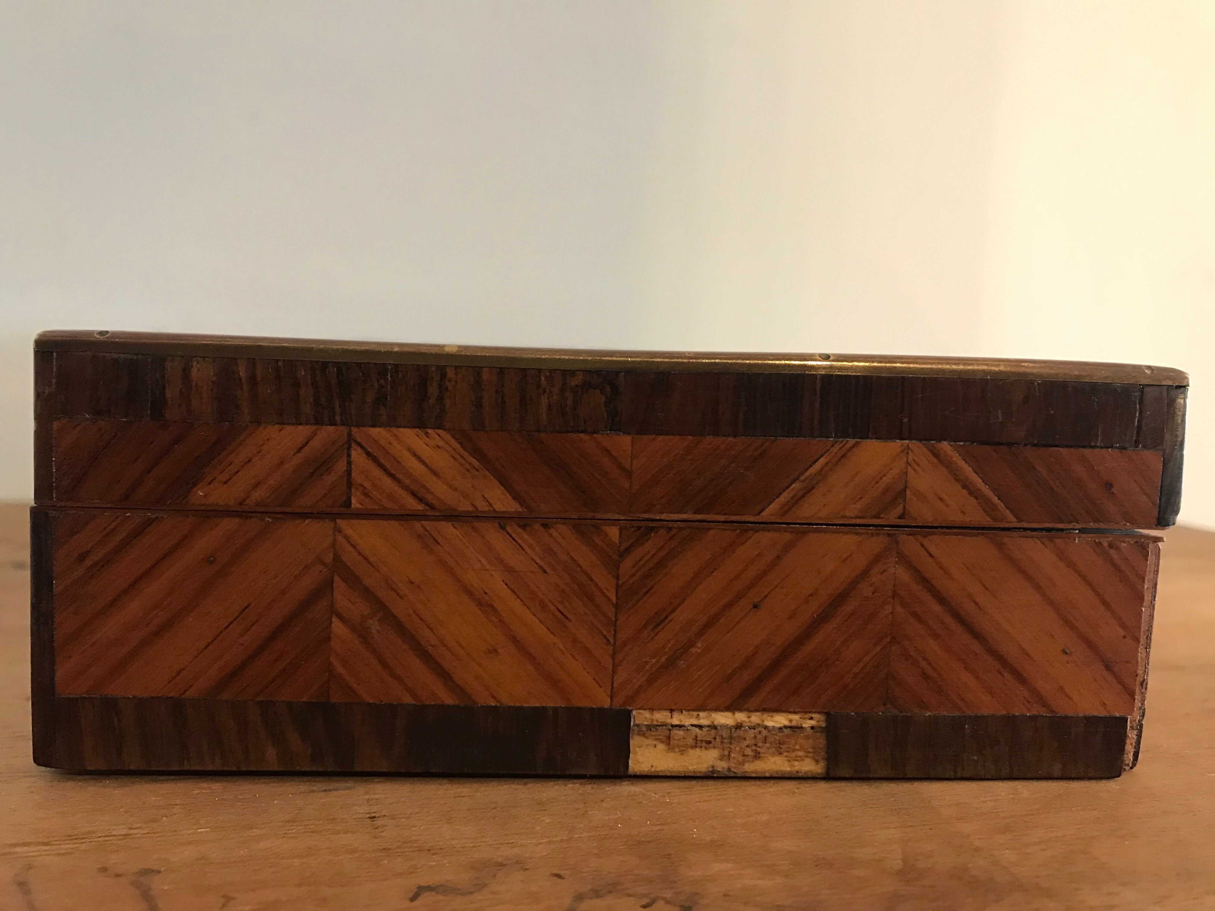 Box in marquetry