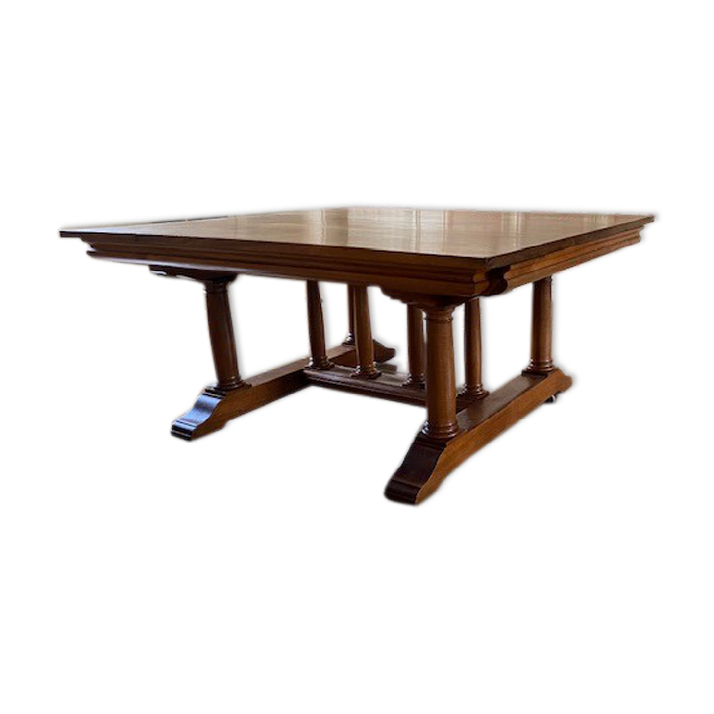 Table ancienne en noyer massif