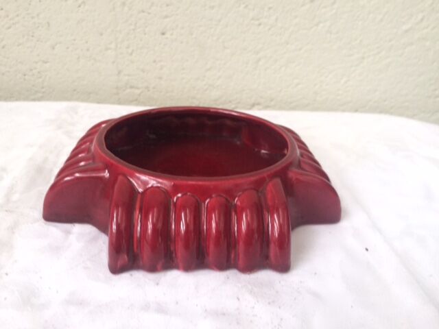 Ashtray red enamelled ceramics in geometric design and the 1950s vintage