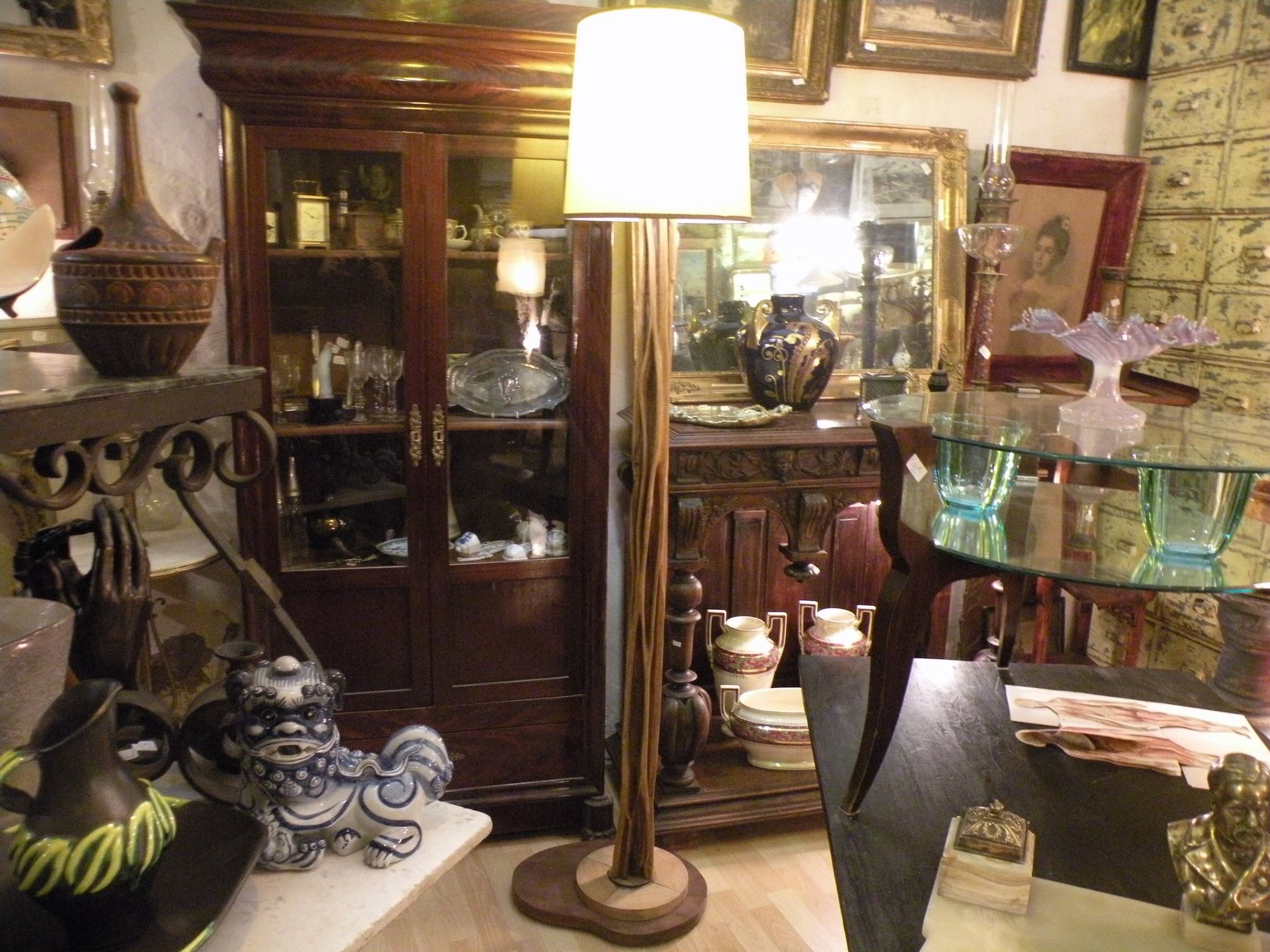 Lampadaire en bois Naturel Exotique 1950, 1960
