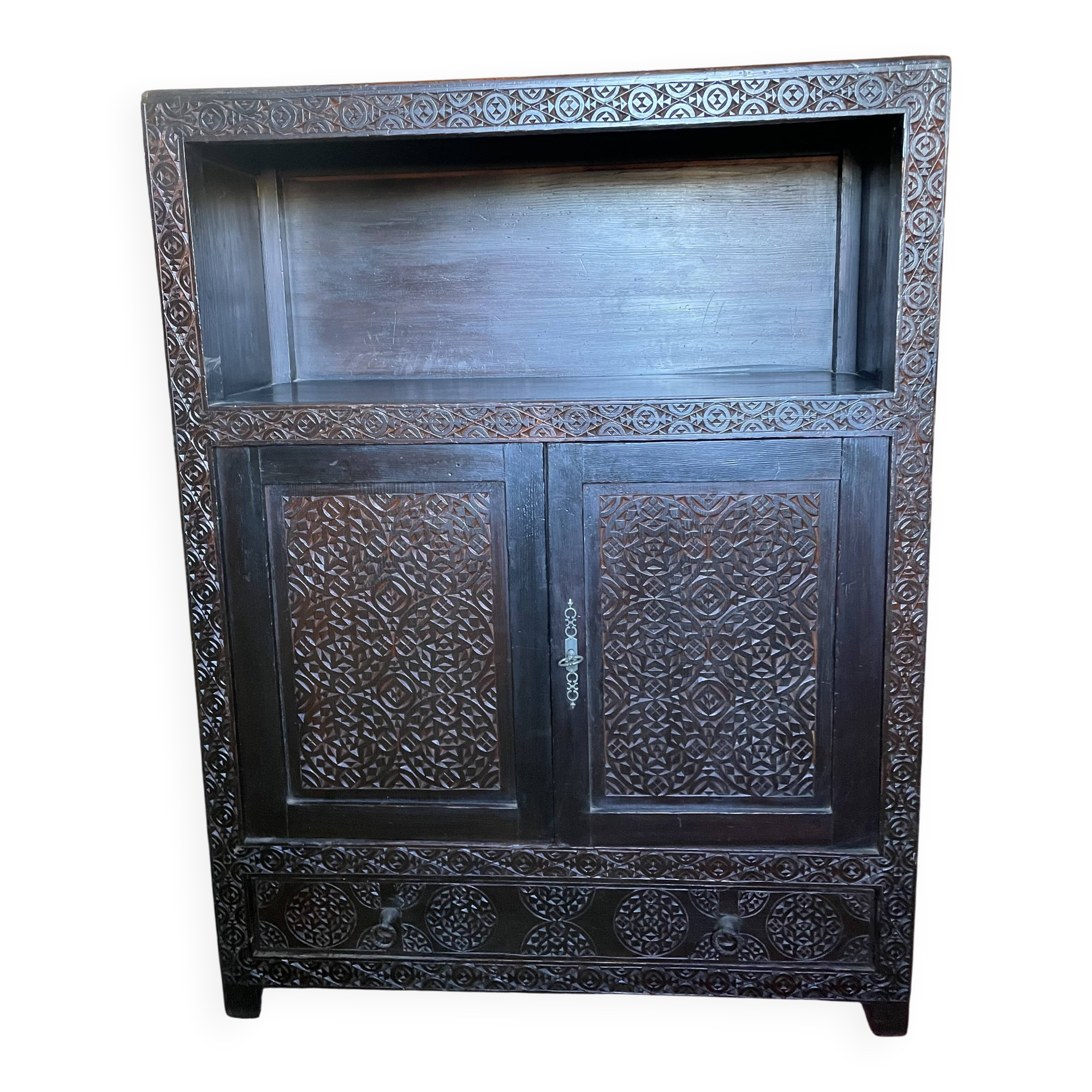 Moorish oriental furniture