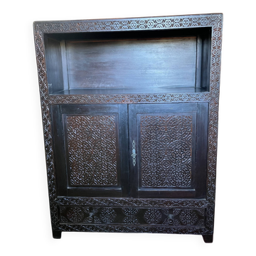 Moorish oriental furniture