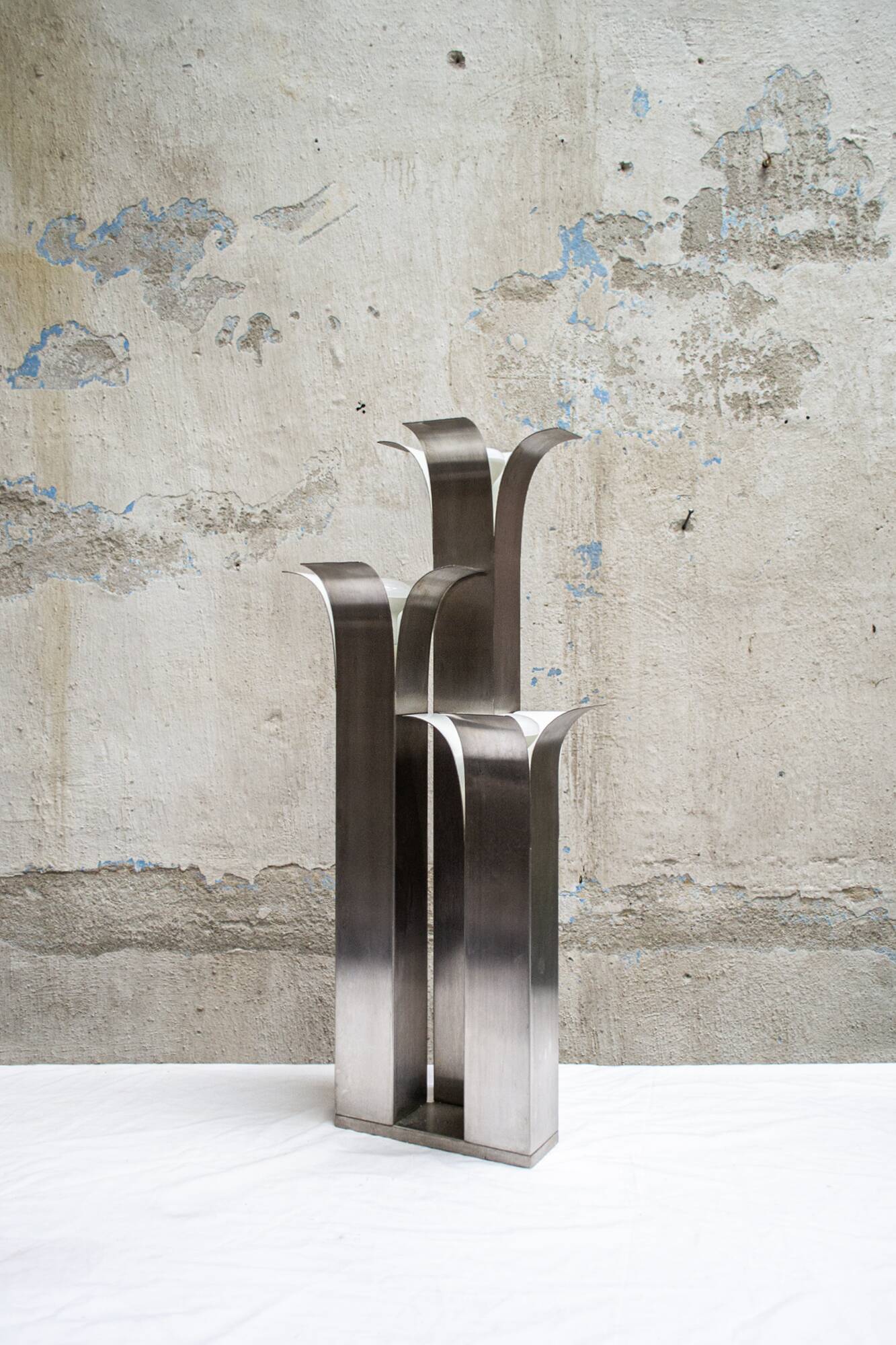 Lampada da tavolo space age Amaryllis di Art Voivoda, Italia Anni '70