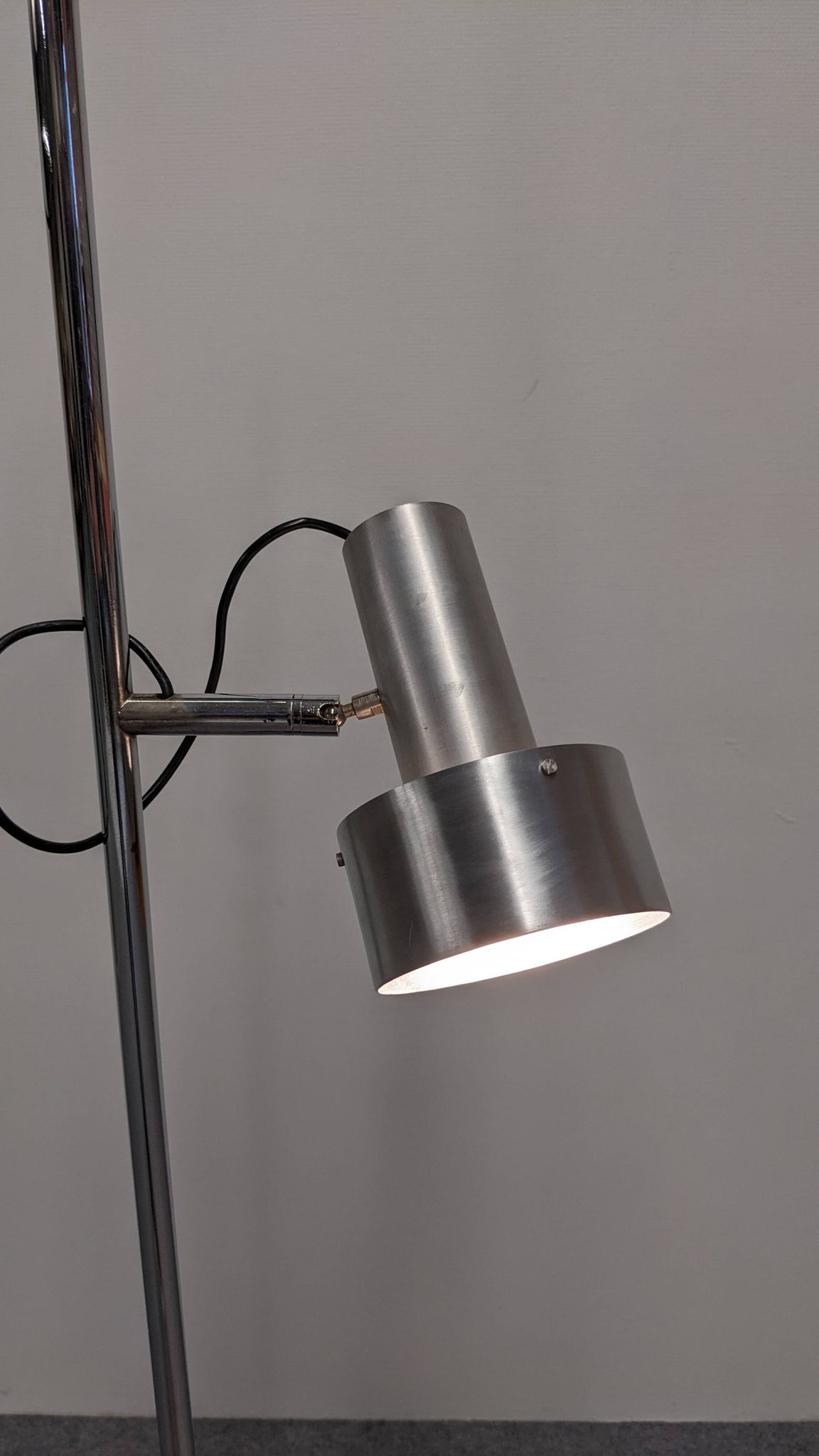 Space age modernist floor lamp with 2 aluminium spots, France circa 1970.