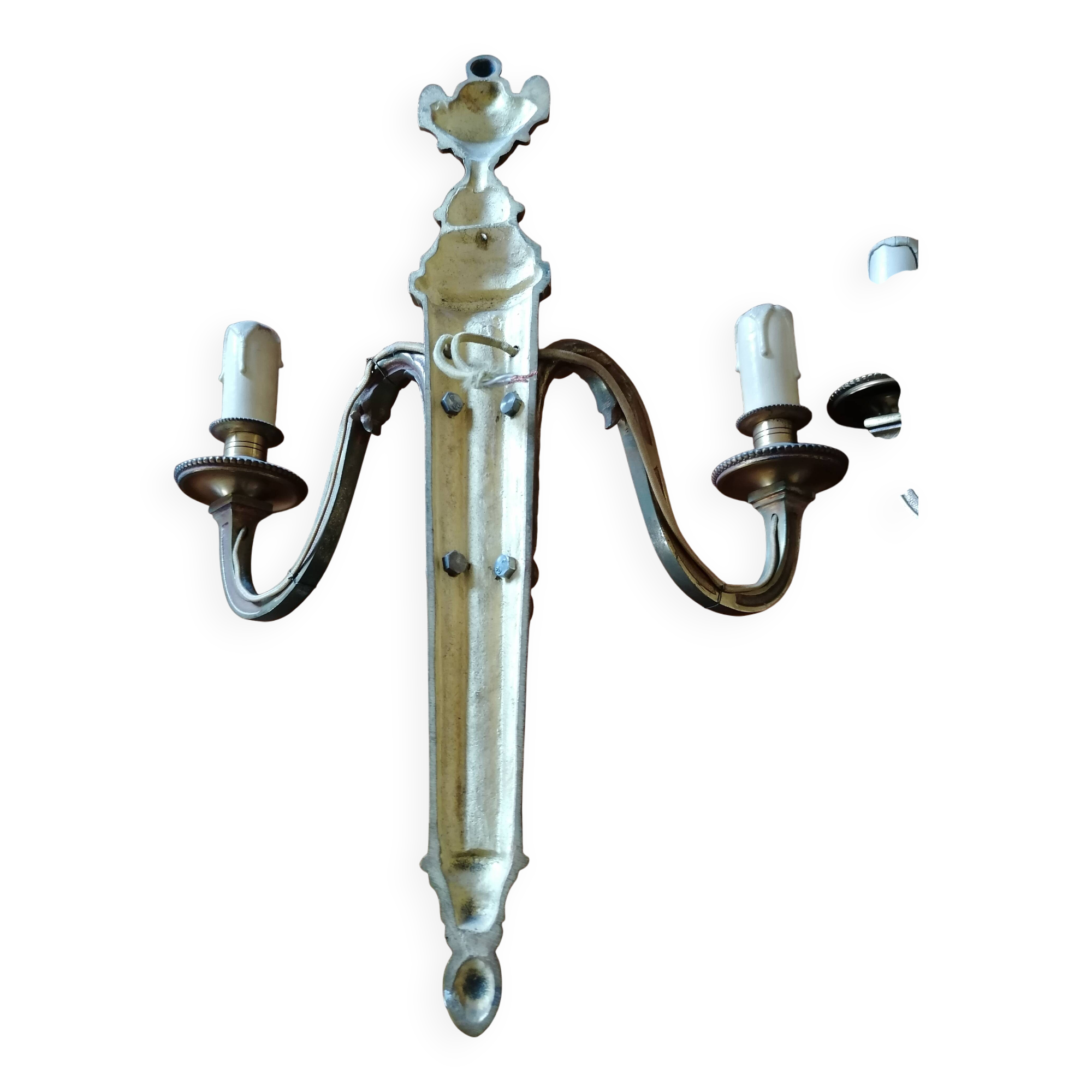 4 2-light bronze wall lights