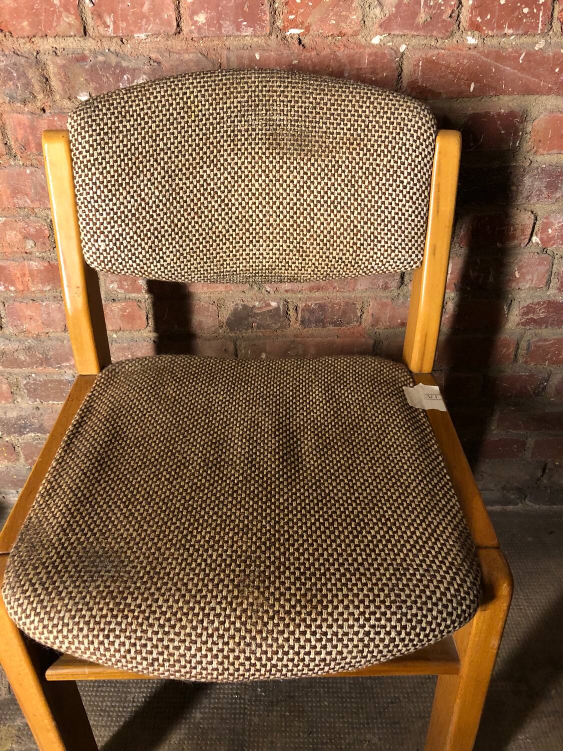 Series 6 elm chairs Maison Regain