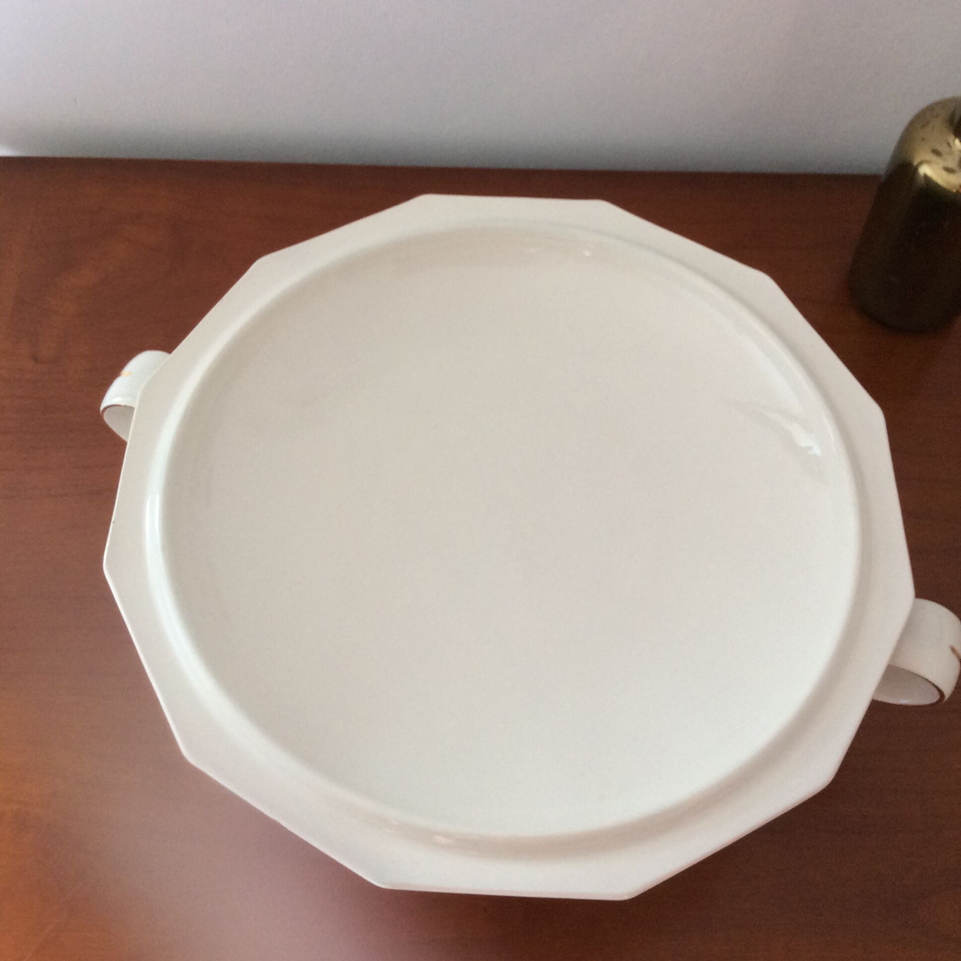 Old dodecagon tureen opaque porcelain Ceranord "Minerva"