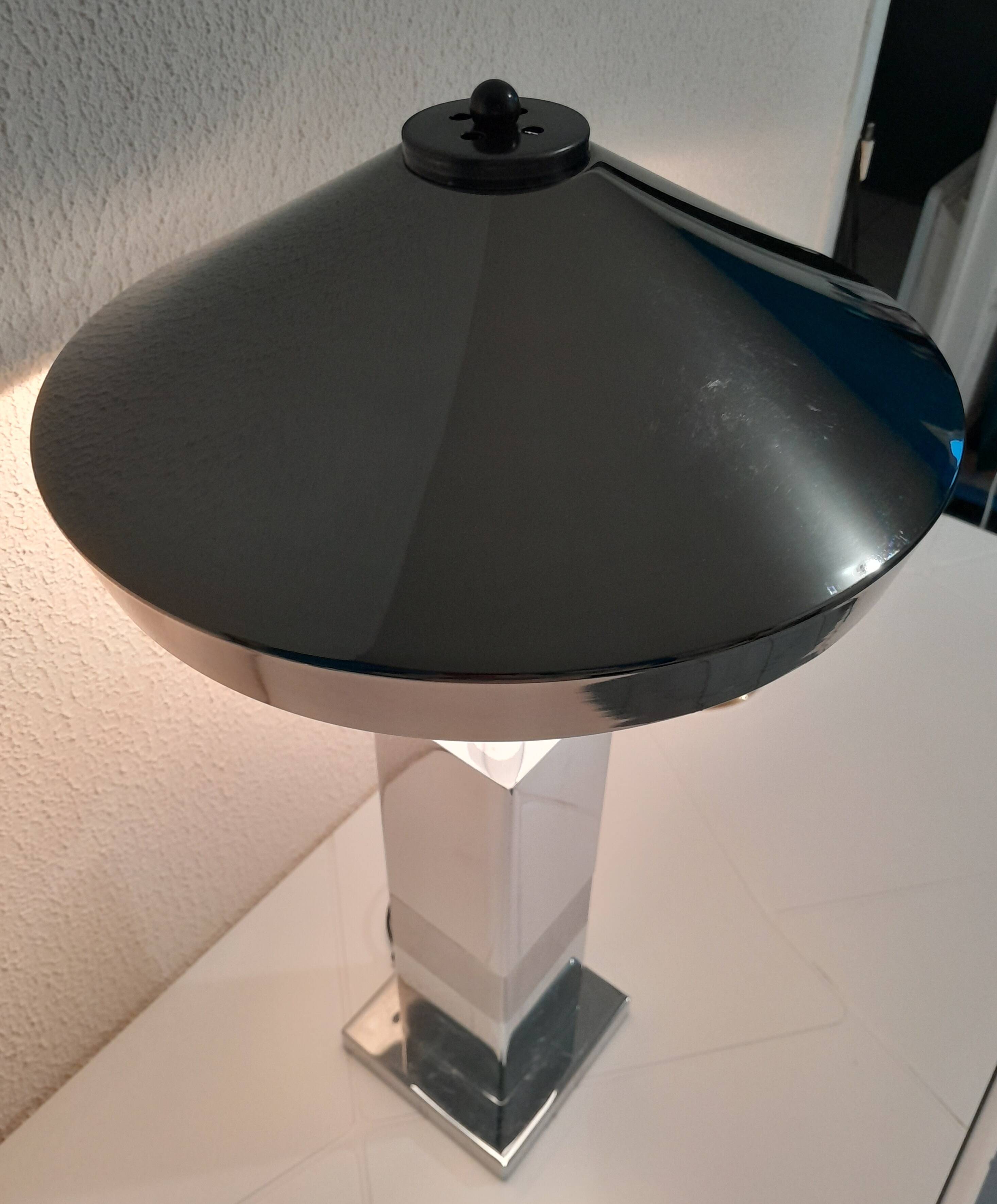 Grande lampe en acier chromé vintage 1990