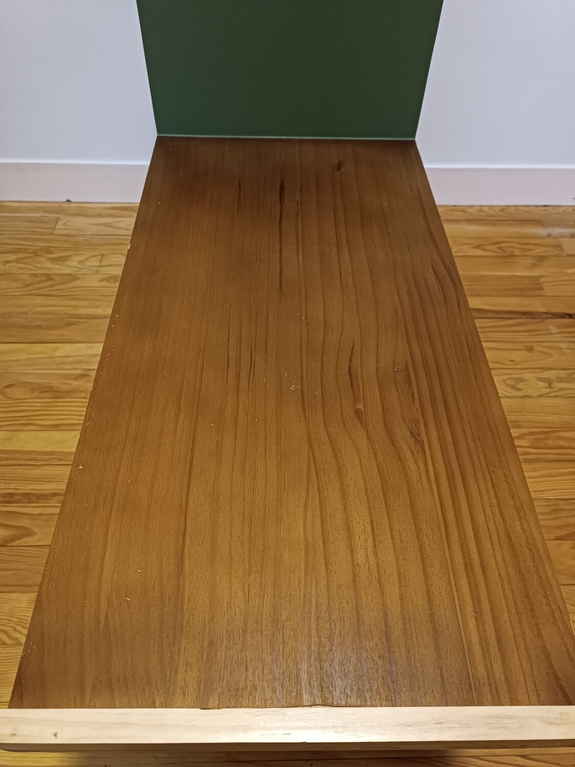 Entrance bench