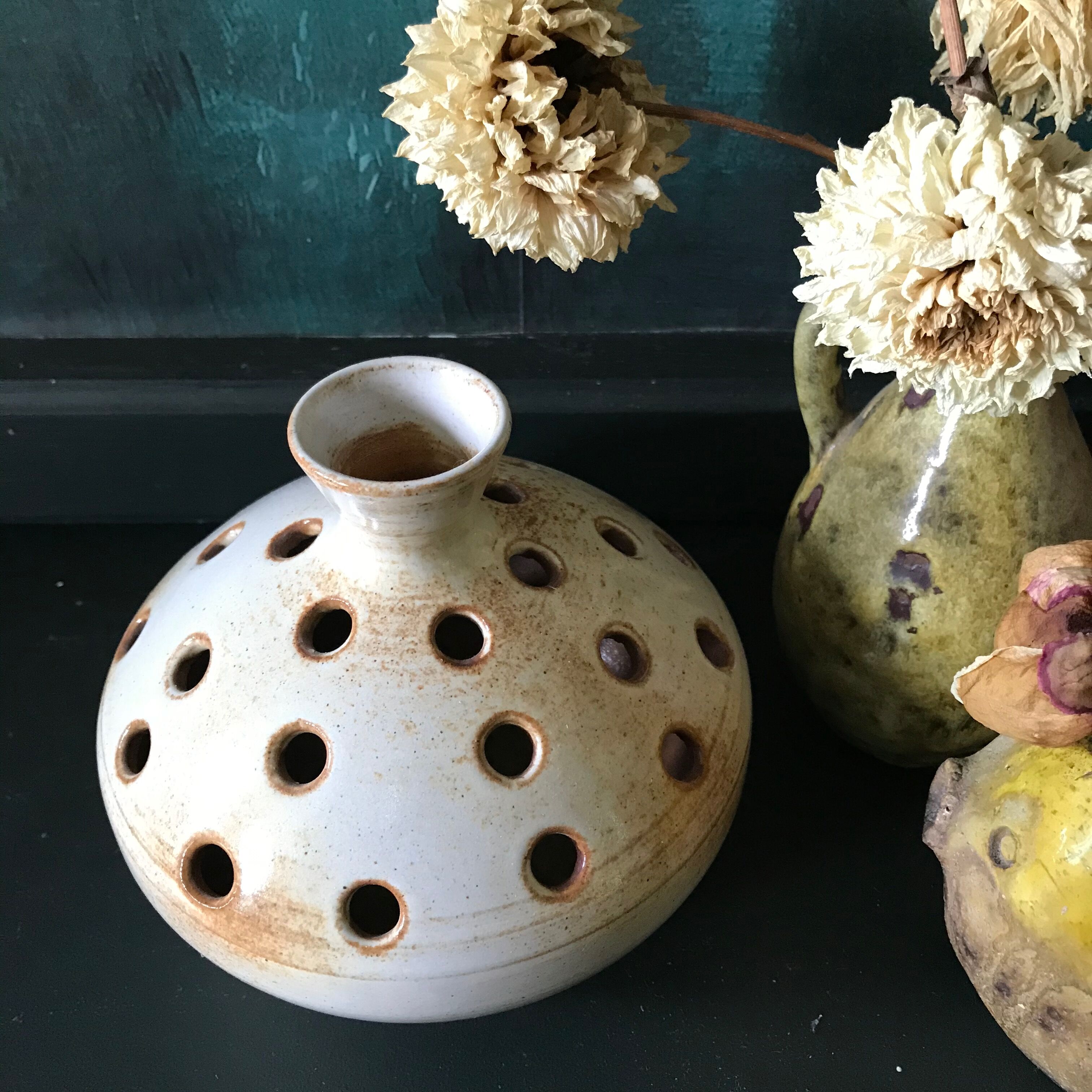 Vase pique-fleurs
