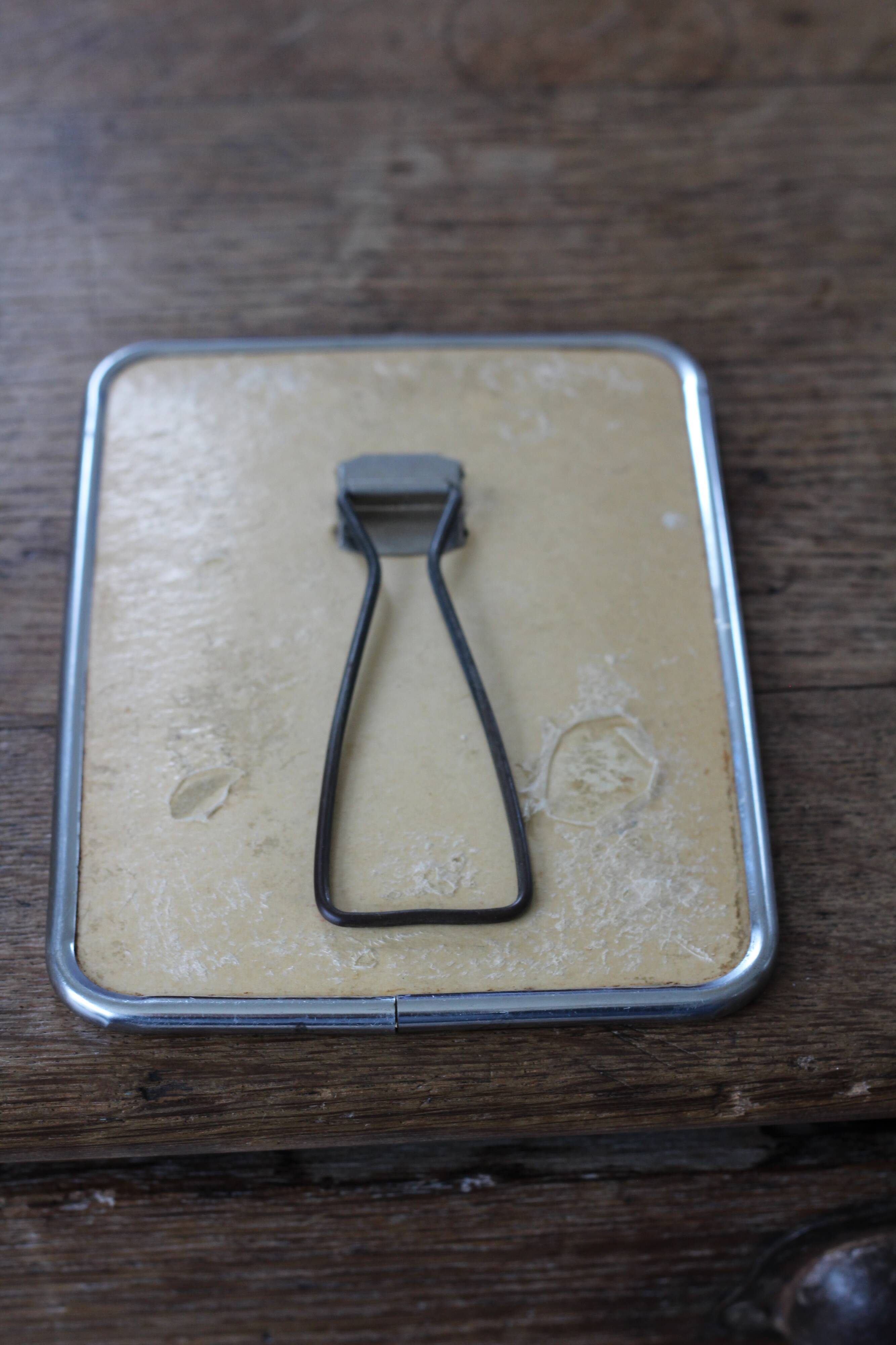 Barber's mirror to put - 18x13cm