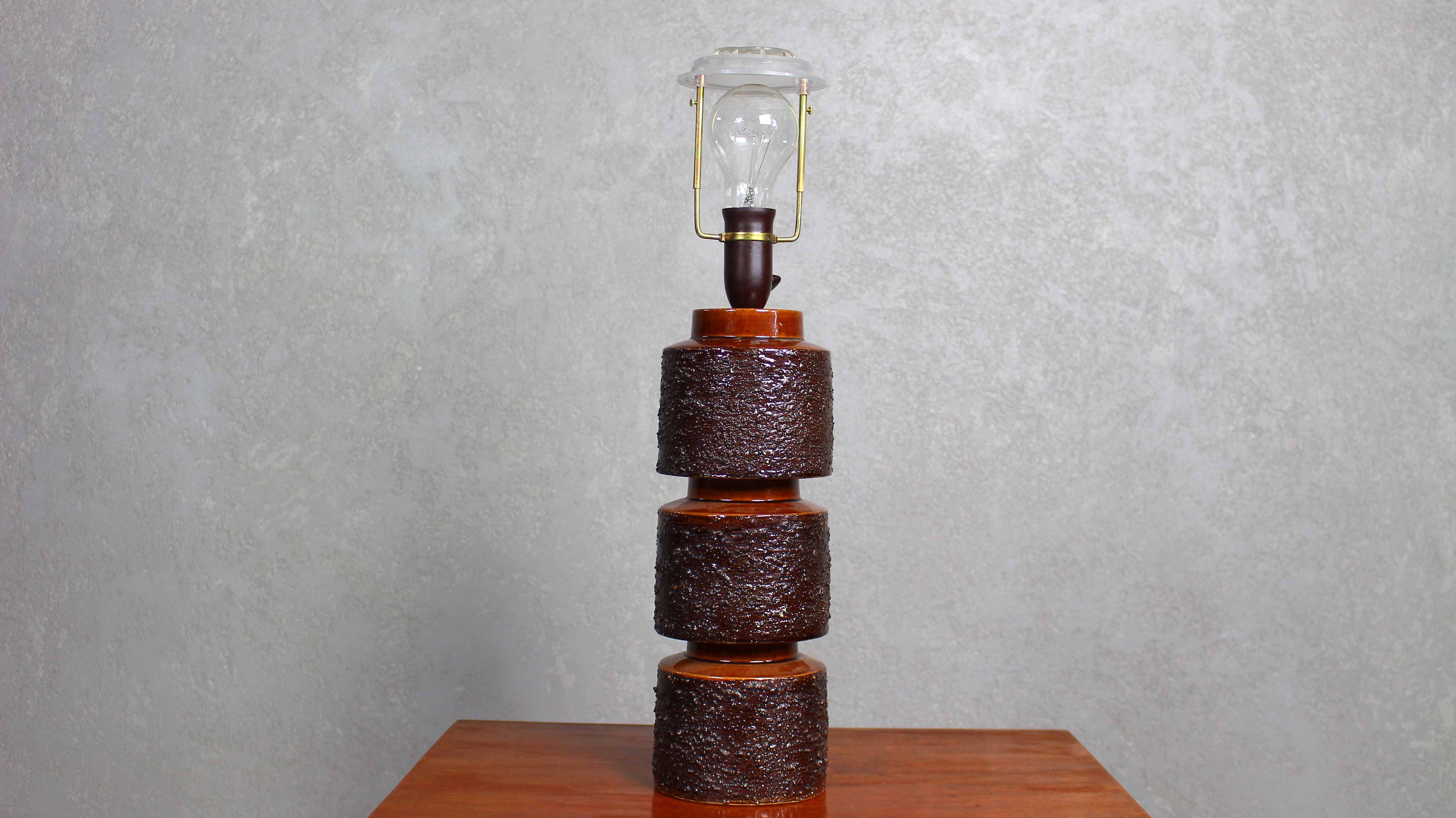 Lampe en céramique brutaliste années 1970