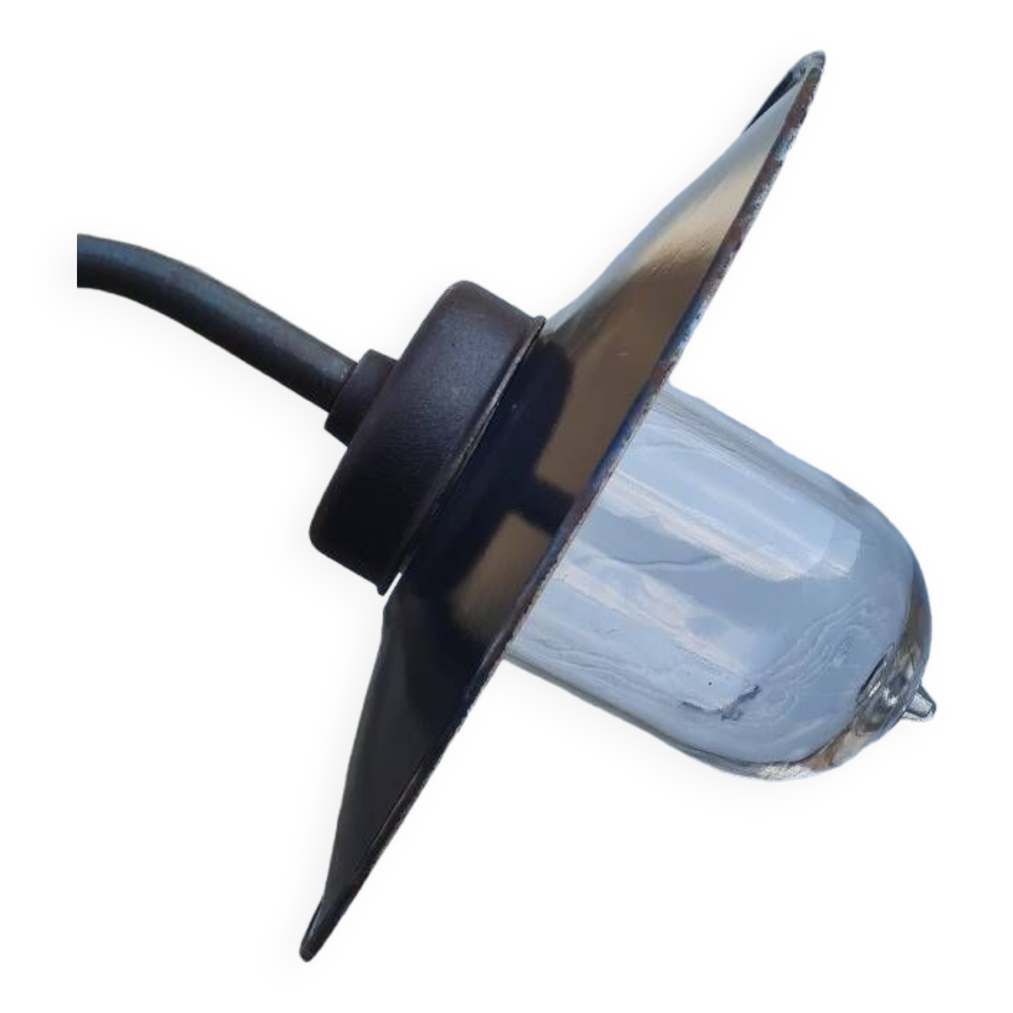 Exterior wall light in enamelled sheet metal