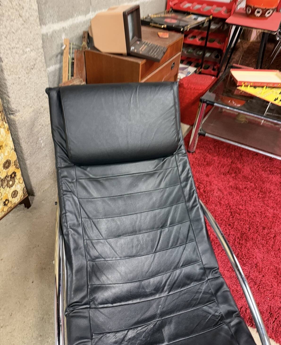 chaise longue italienne à bascule années 1980 en cuir et chrome