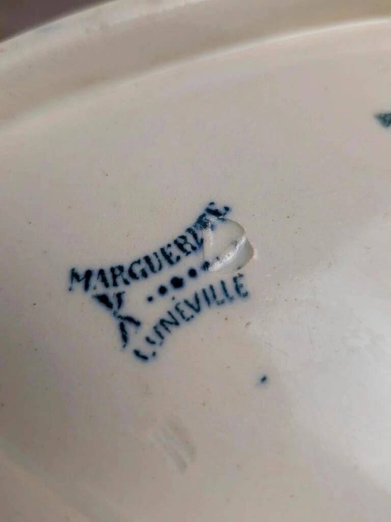 Antique sauce boat in Lunéville ironstone – Marguerite model – Blue decoration