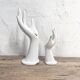 Duo de mains baguier blanches