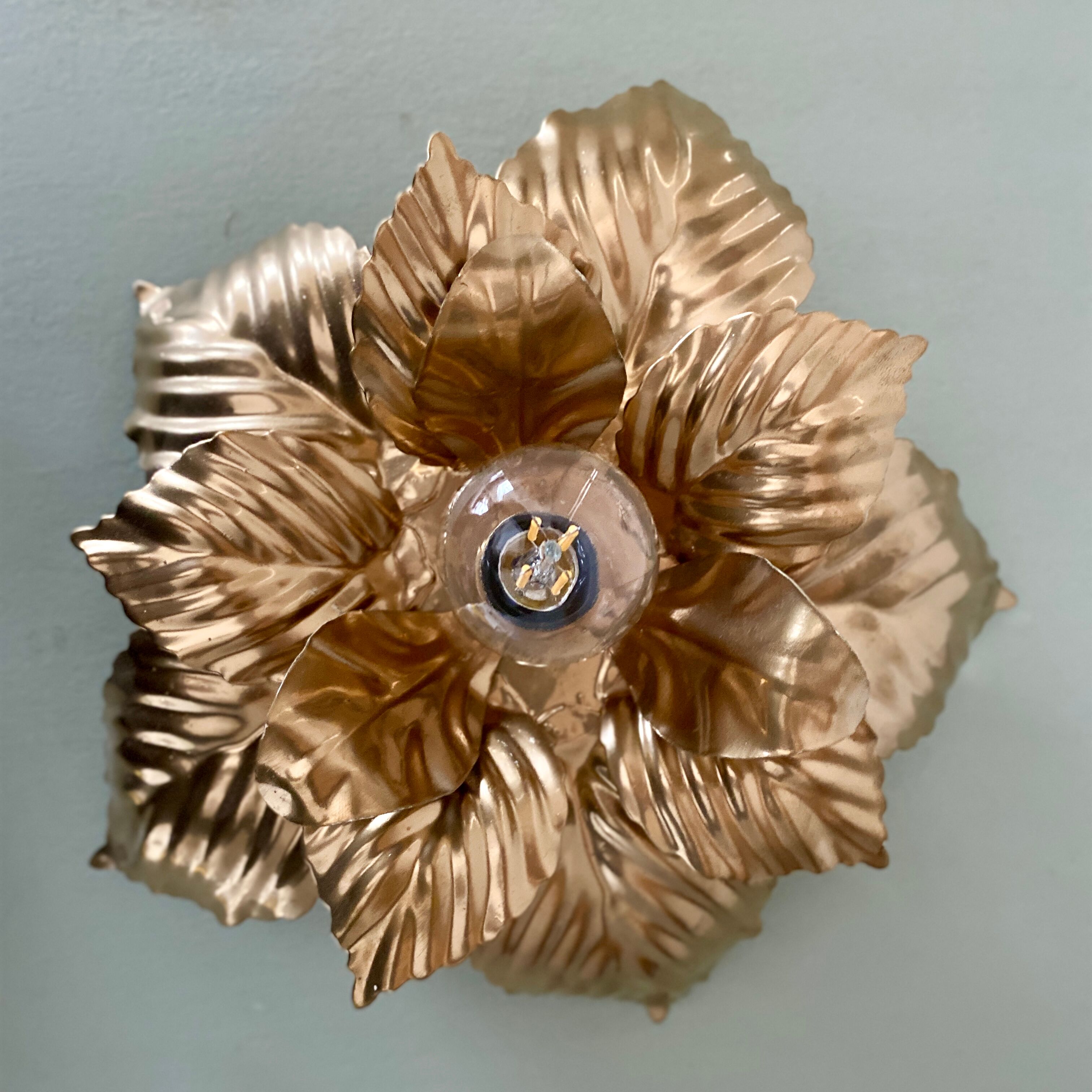 Vintage wall lamp golden leaves