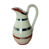 Old pitcher in earthenware de Langeais bec pince