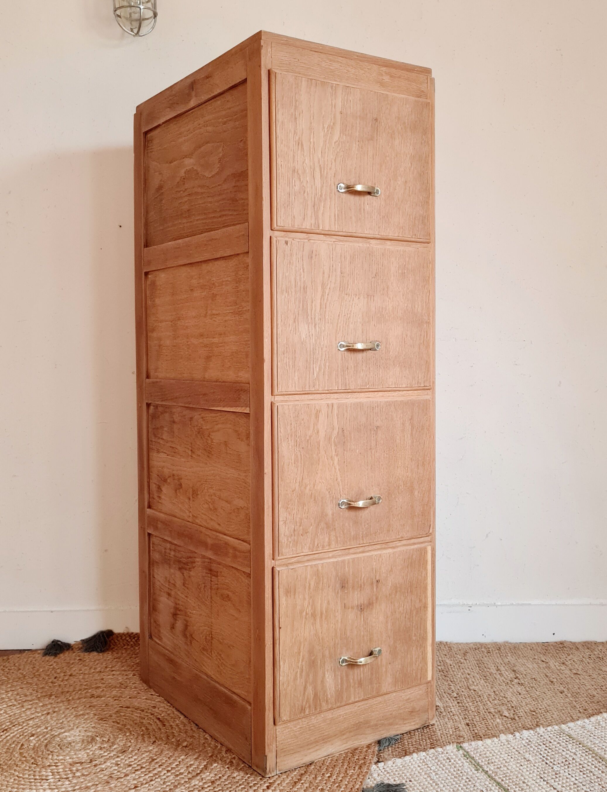 Furniture binder of trade oak raw