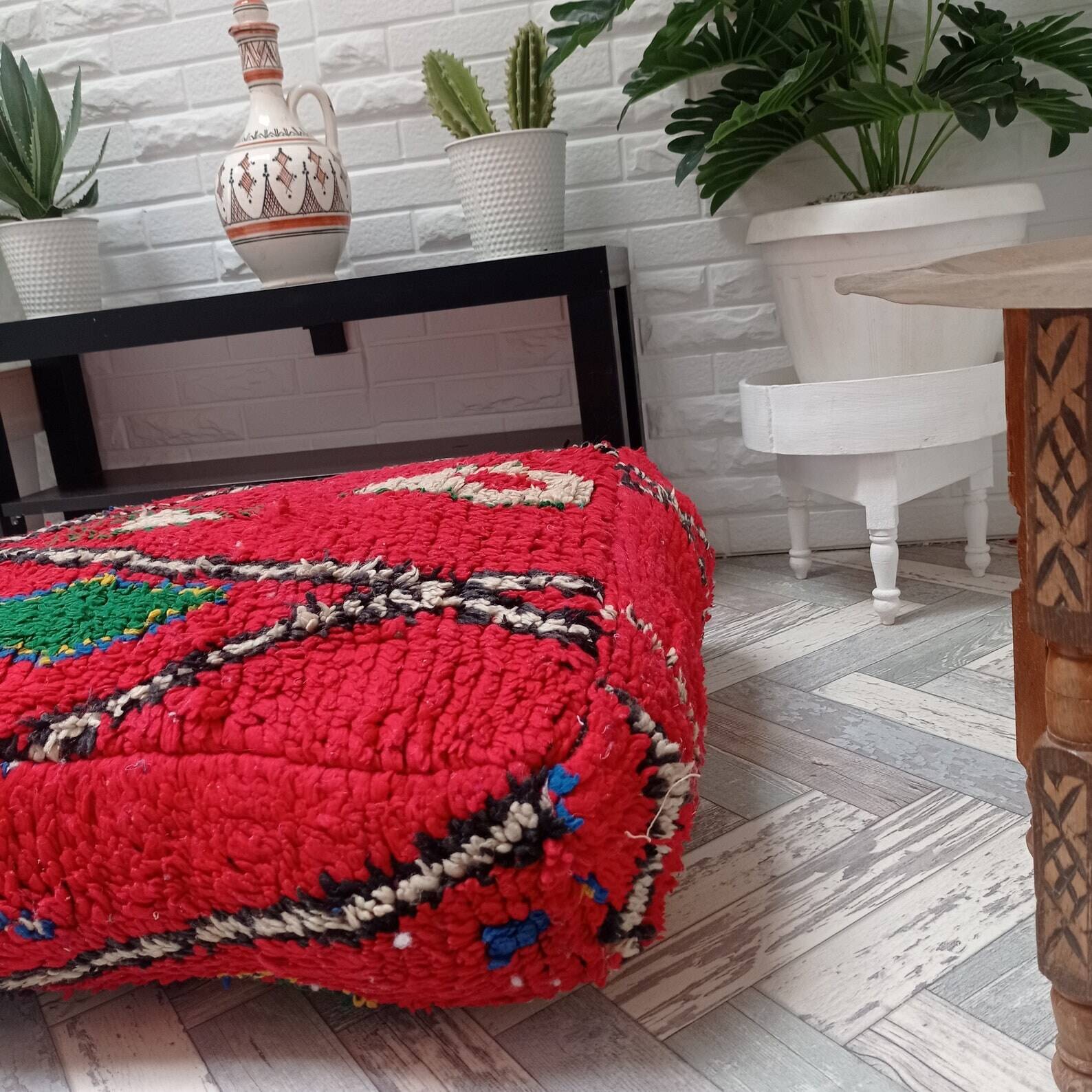 Pouf berbère fait main en laine 60 X 60 X 20 CM