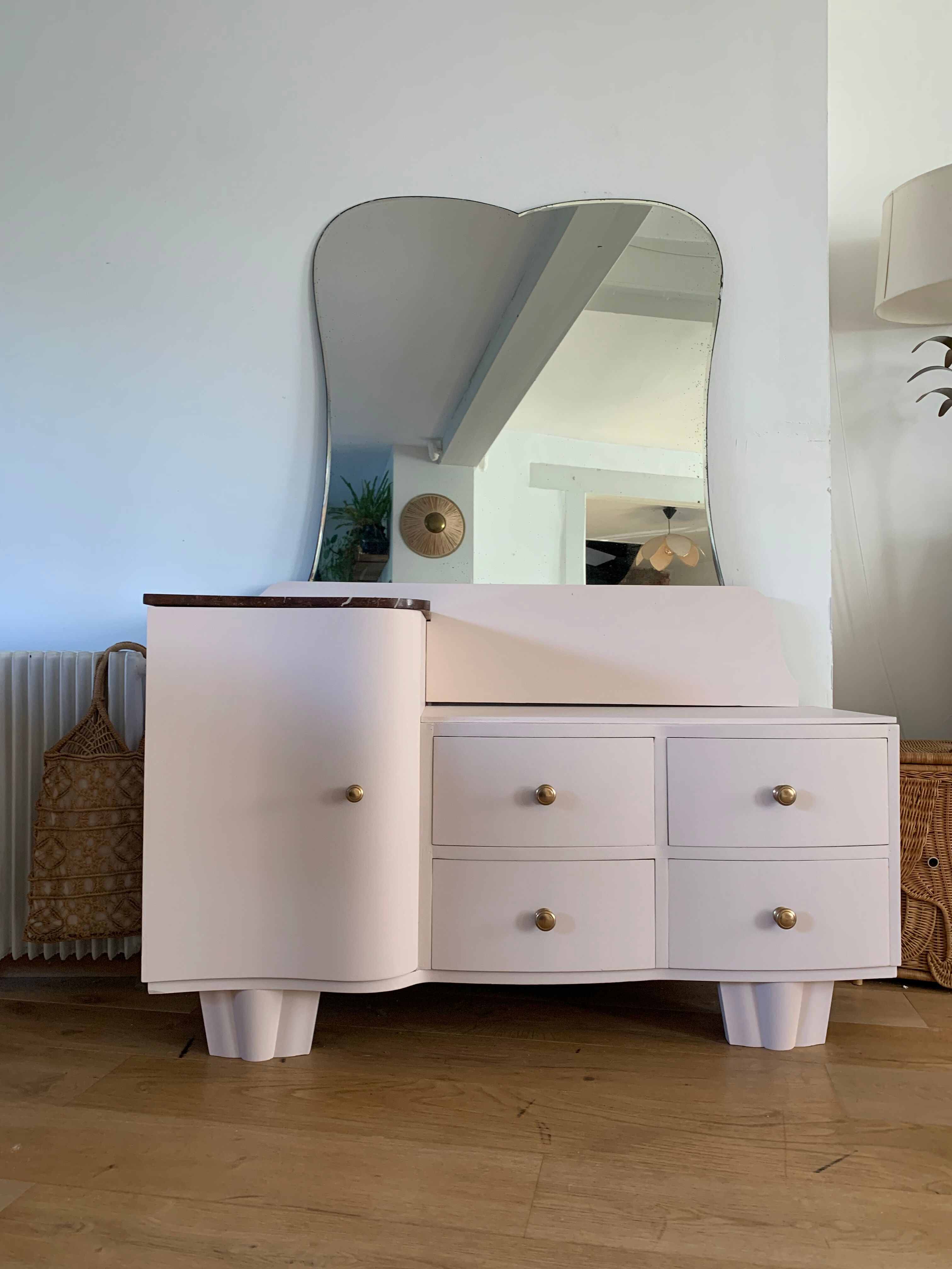 Commode coiffeuse rose