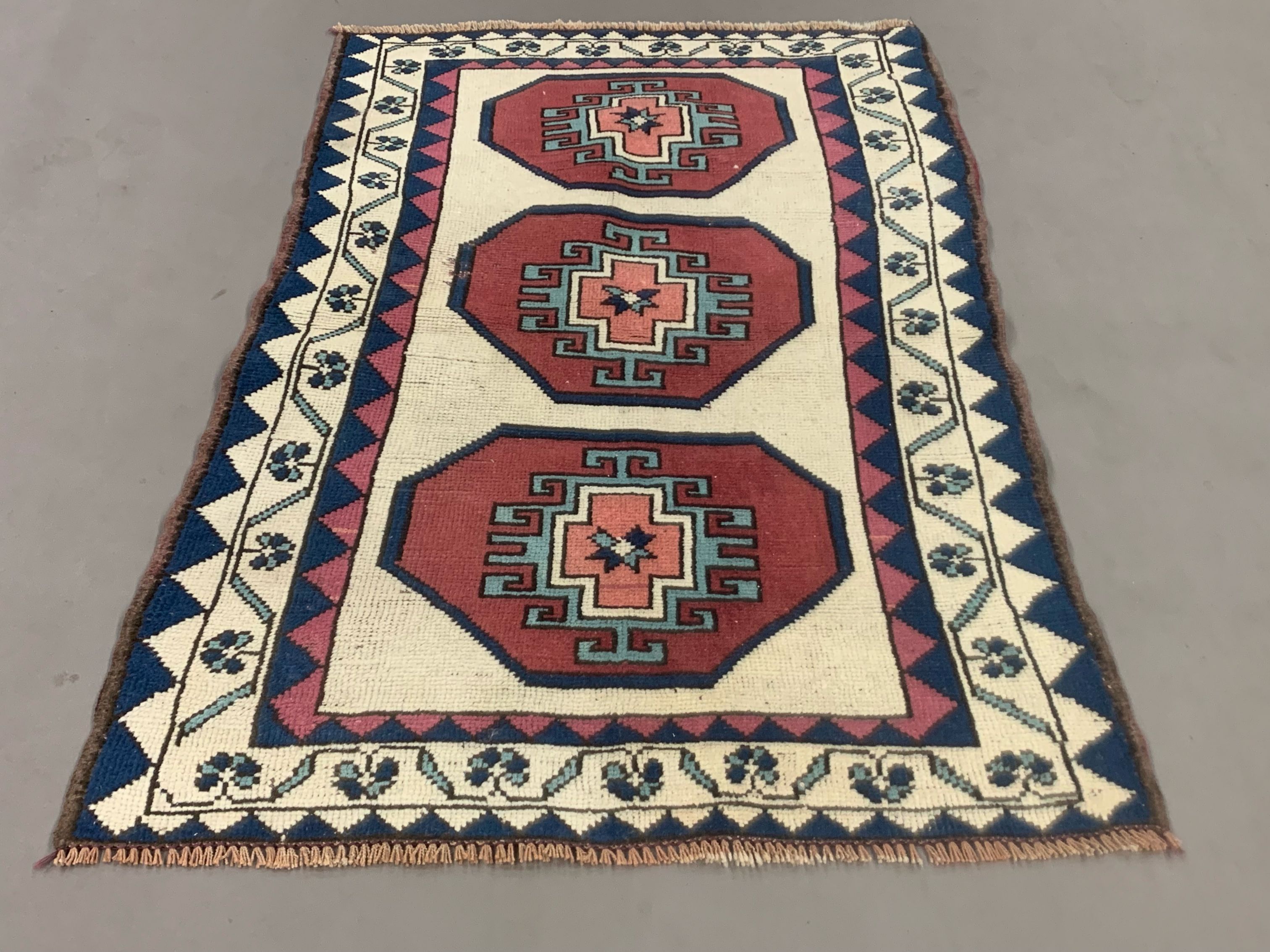 Old Turkish Kazak rug 129x98 cm vintage tribal