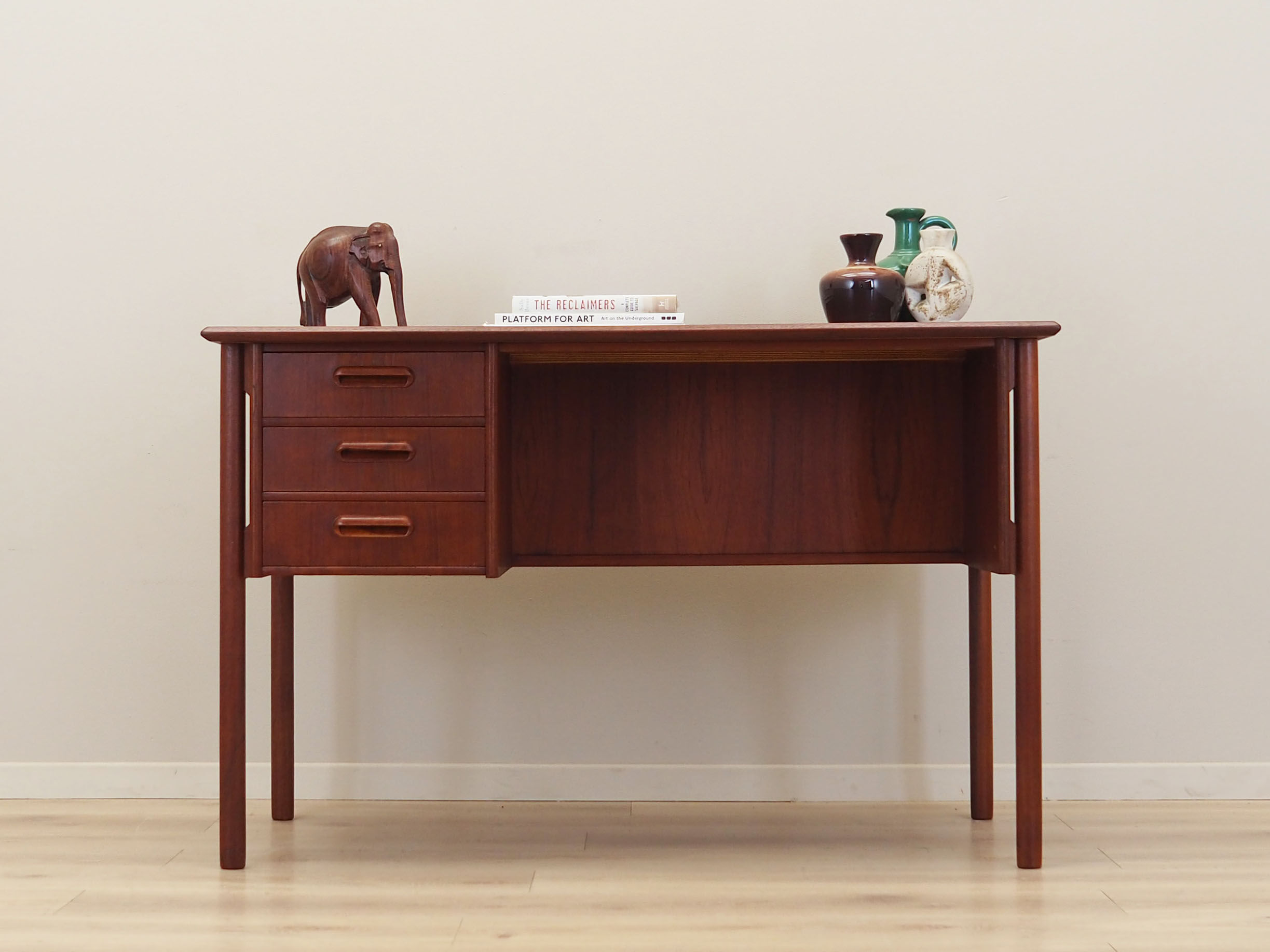 Teak desk, Danish design, 1970s, production: Denmark