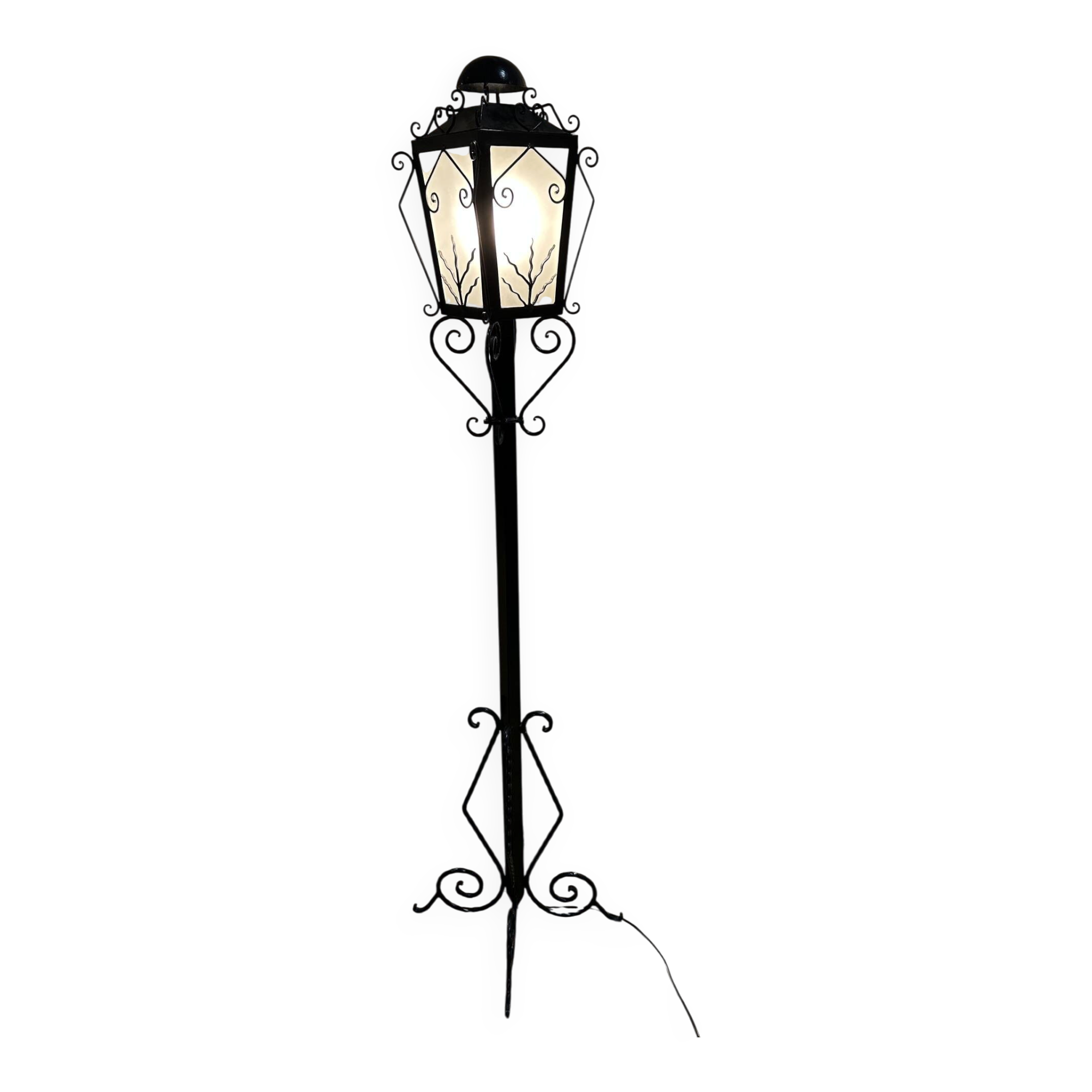 lampadaire en fer forgé 1950