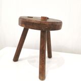 Atypical tripod stool