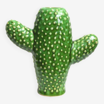 Vase cactus