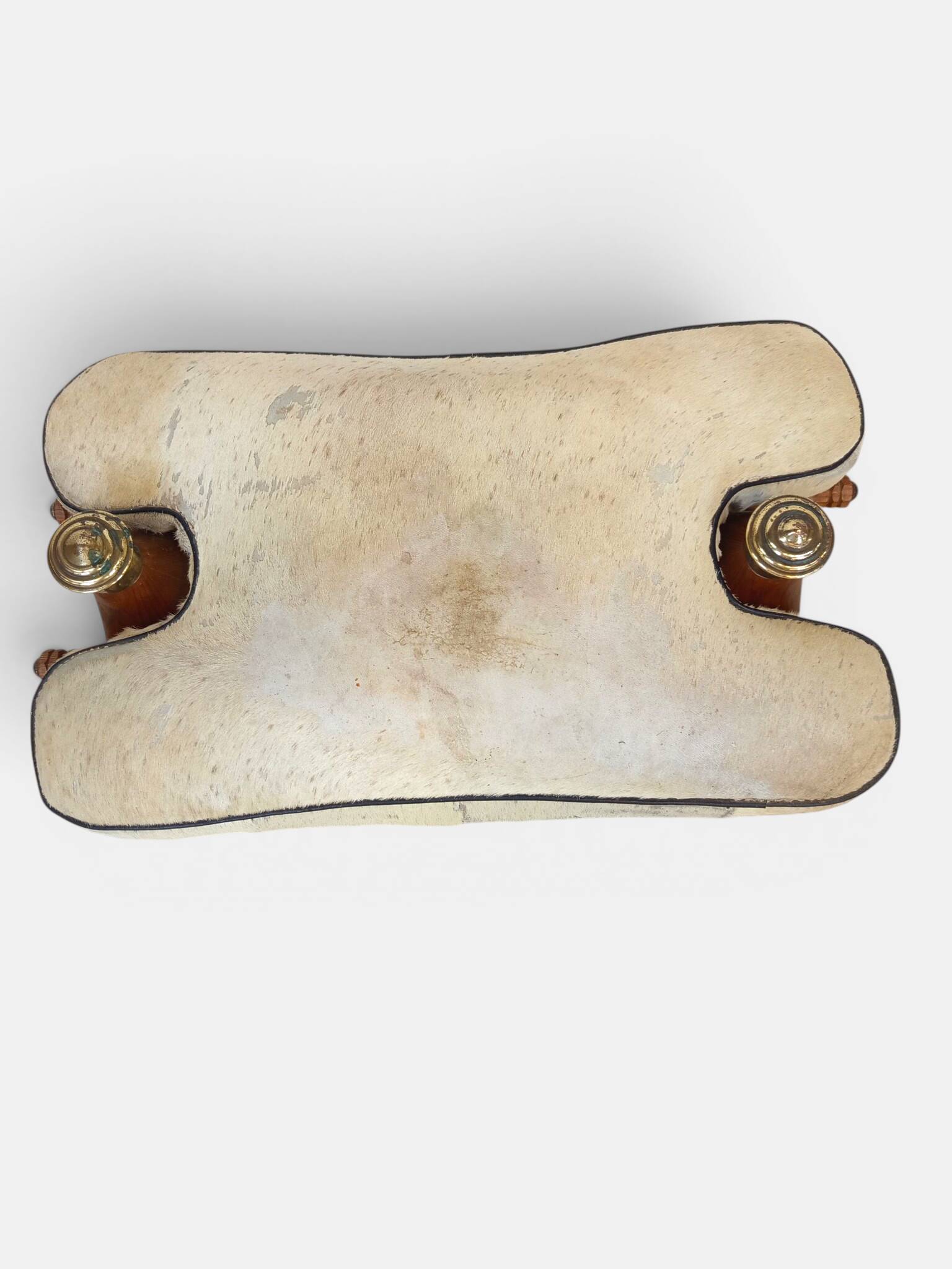 Camel saddle stool